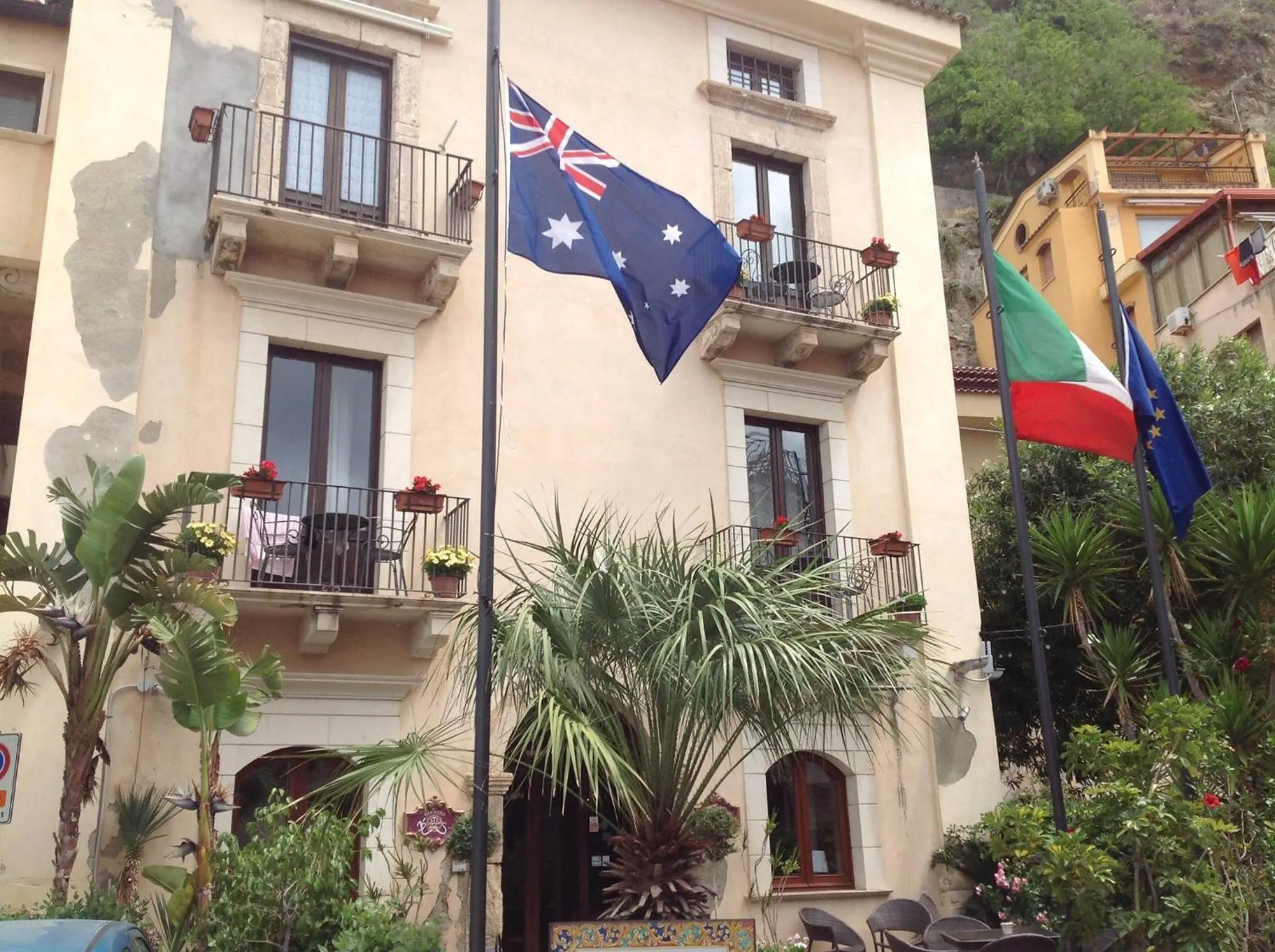 Property building in Hotel Palazzo Krataiis