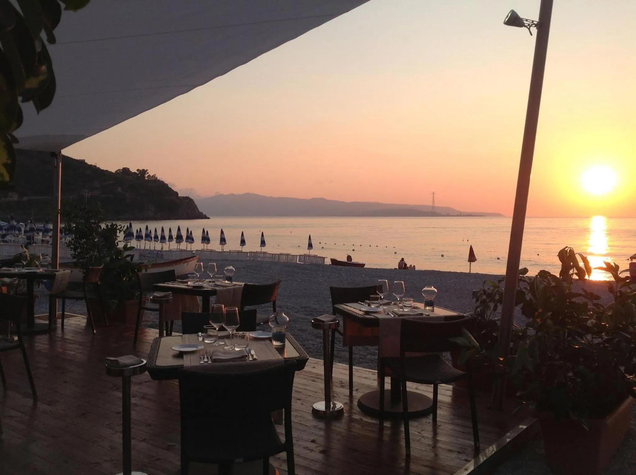 Restaurant/places to eat in Hotel Palazzo Krataiis
