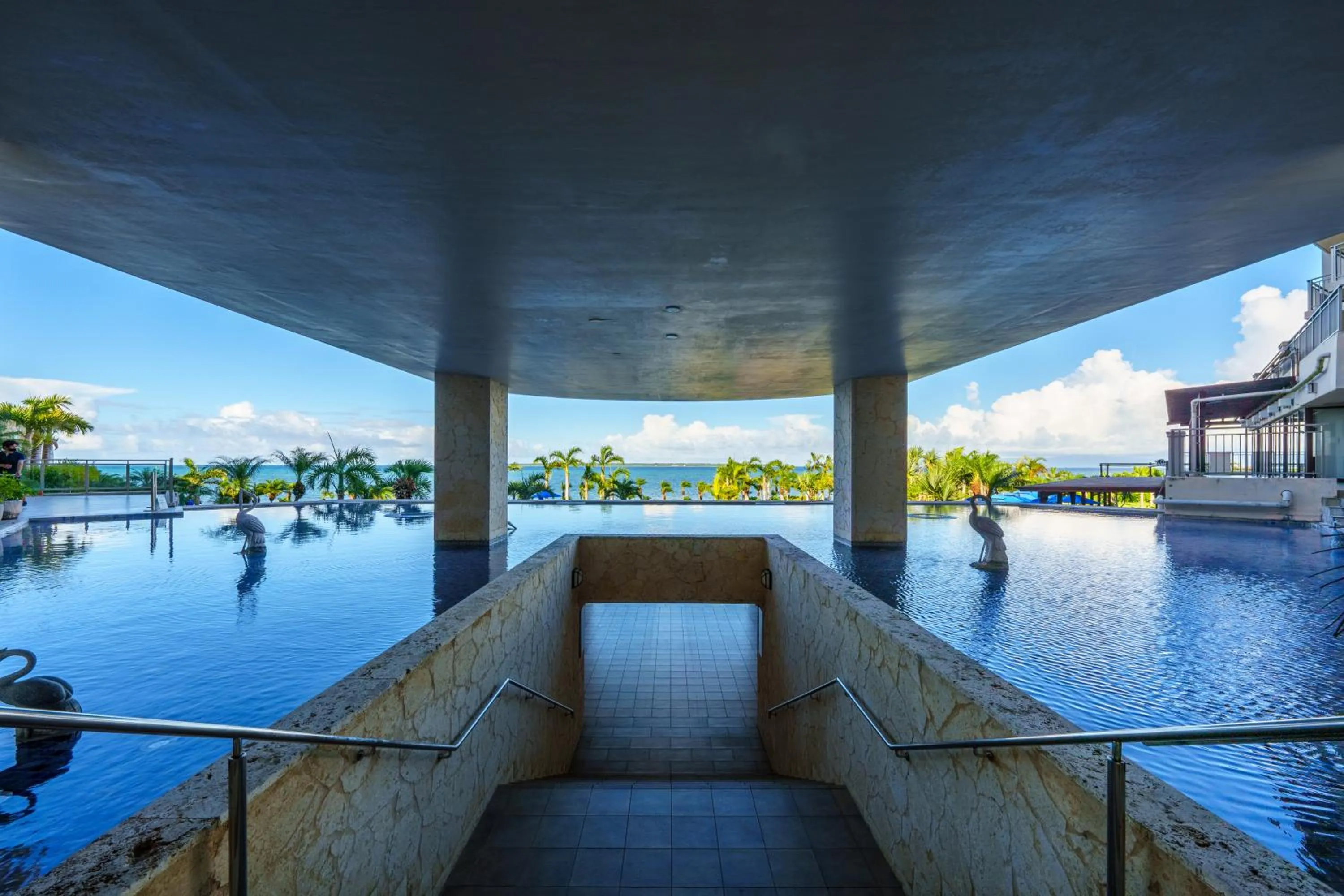 Day in GRANDVRIORESORT ISHIGAKIJIMA Ocean's Wing & Villa Garden