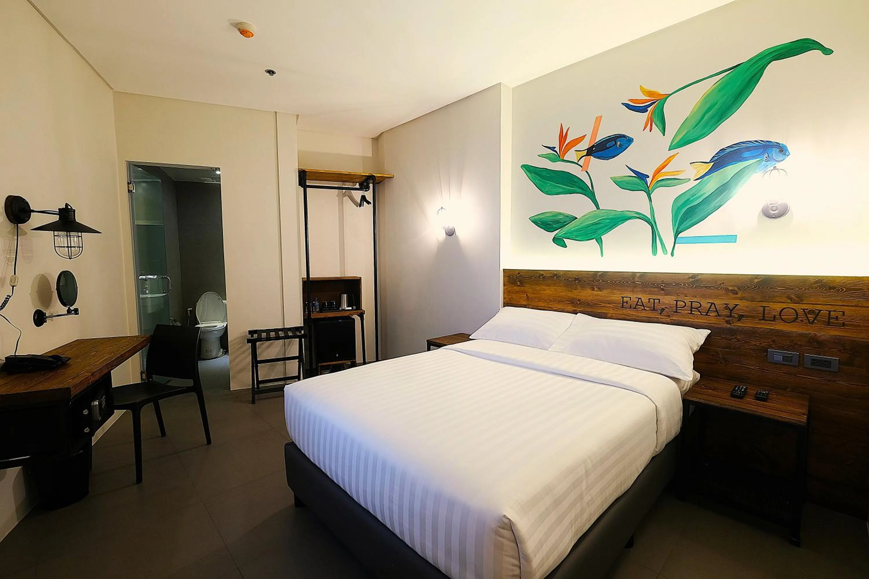 Bedroom, Bed in U Hotels Makati