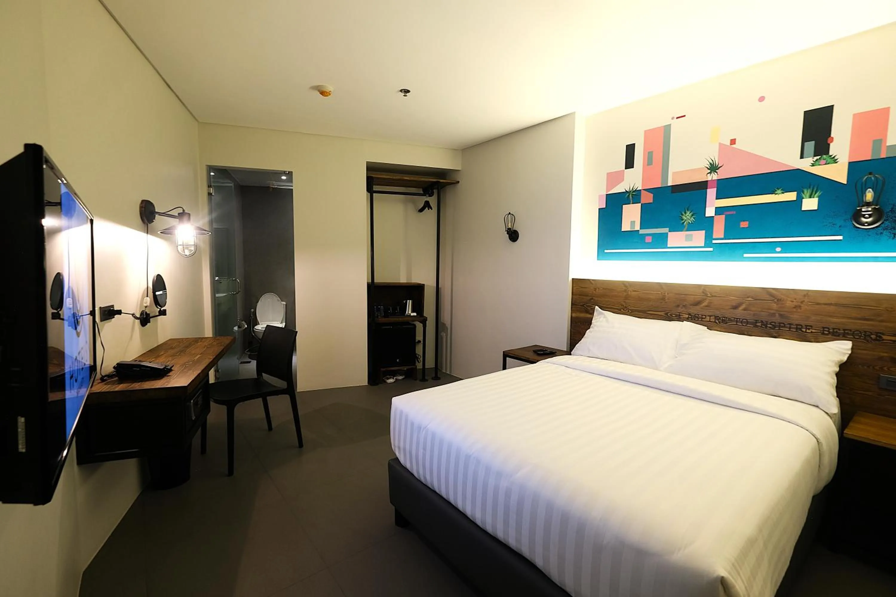 Bedroom, Bed in U Hotels Makati
