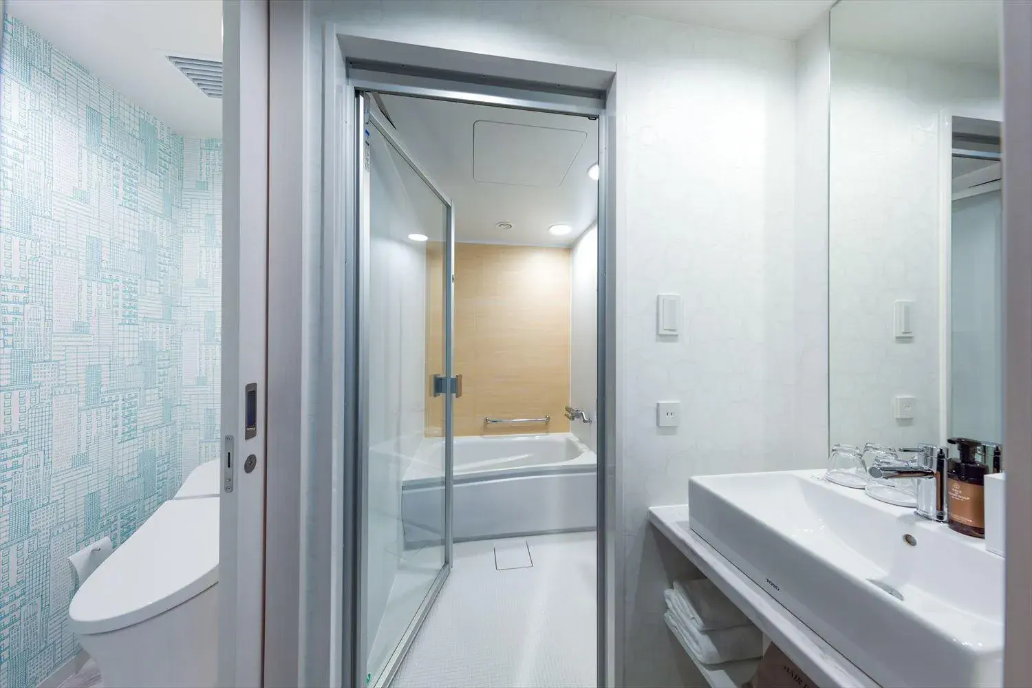 Standard Twin Room - single occupancy - Non-Smoking in DEL style Nagoya Nayabashi by Daiwa Roynet Hotel Standard Twin Room - single occupancy - Non-Smoking in DEL style Nagoya Nayabashi by Daiwa Roynet Hotel