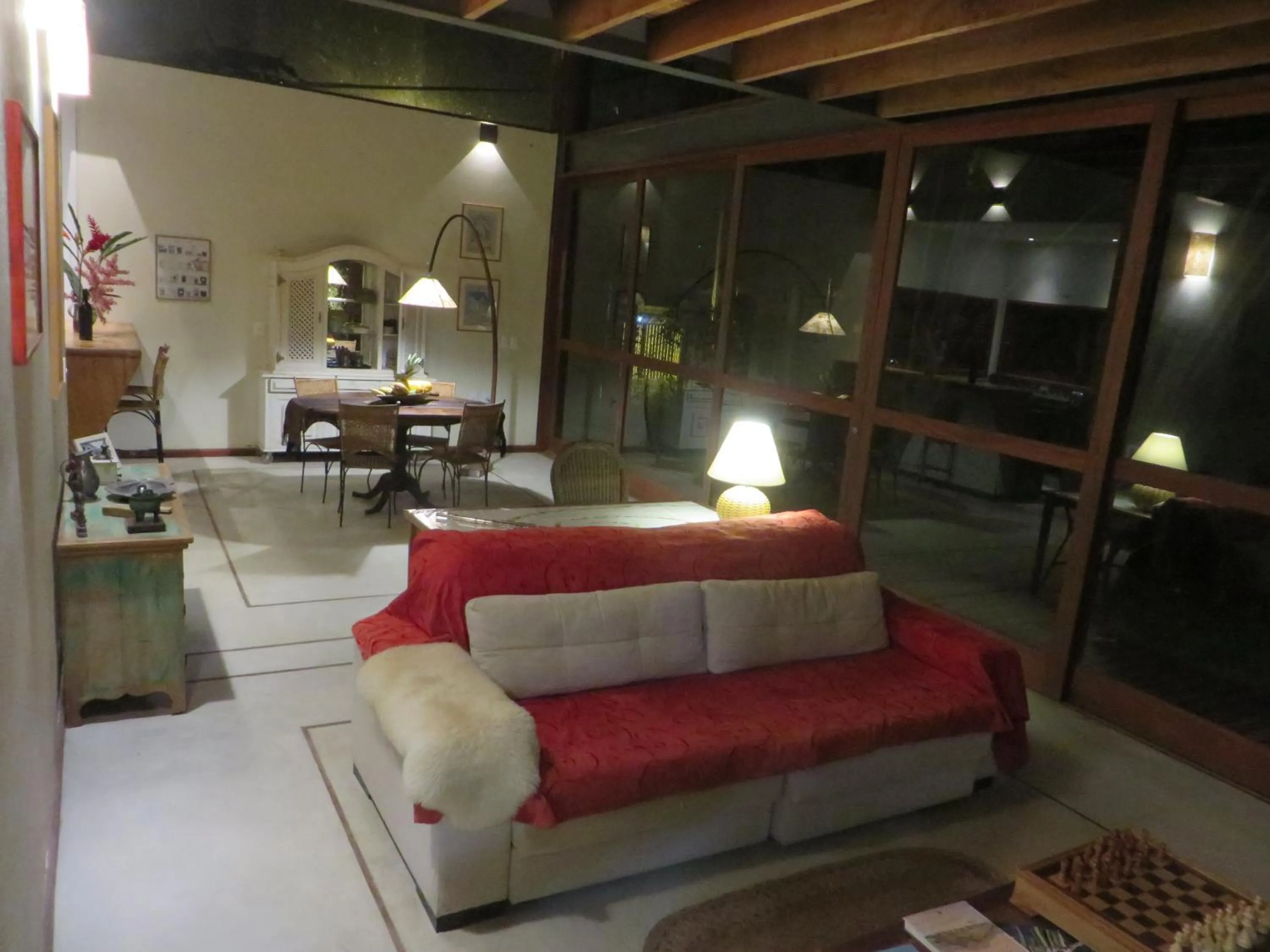 Communal lounge/ TV room in Casa Bon Voyage - Guesthouse