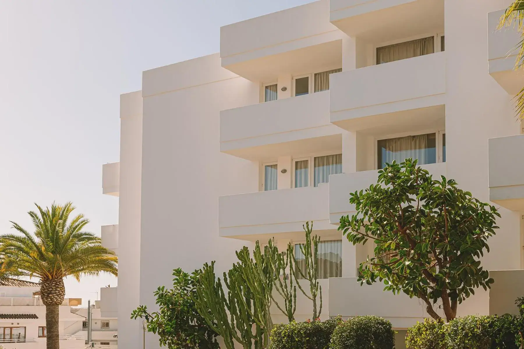 Property building in Aparthotel Novo Mar Property building in Aparthotel Novo Mar