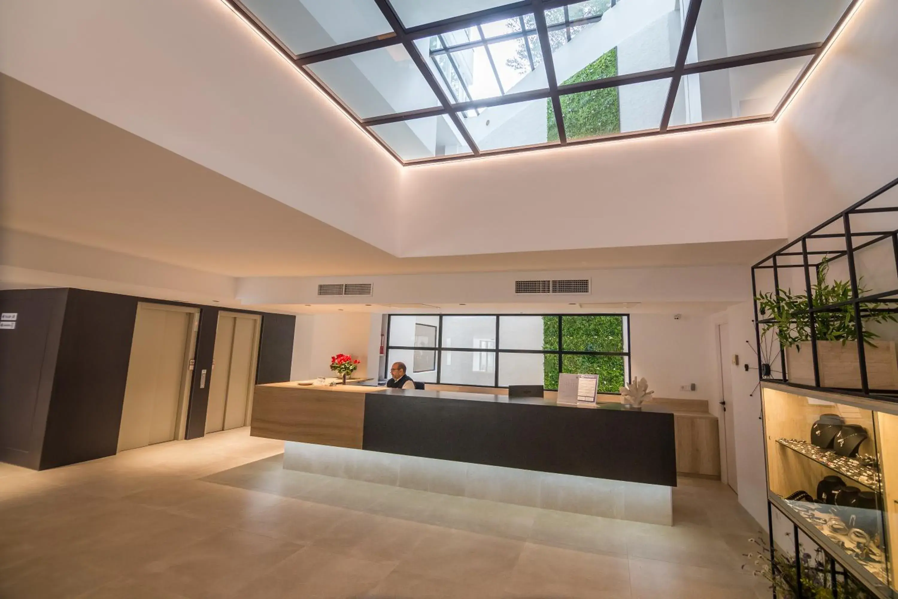 Lobby or reception in Aparthotel Novo Mar Lobby or reception in Aparthotel Novo Mar