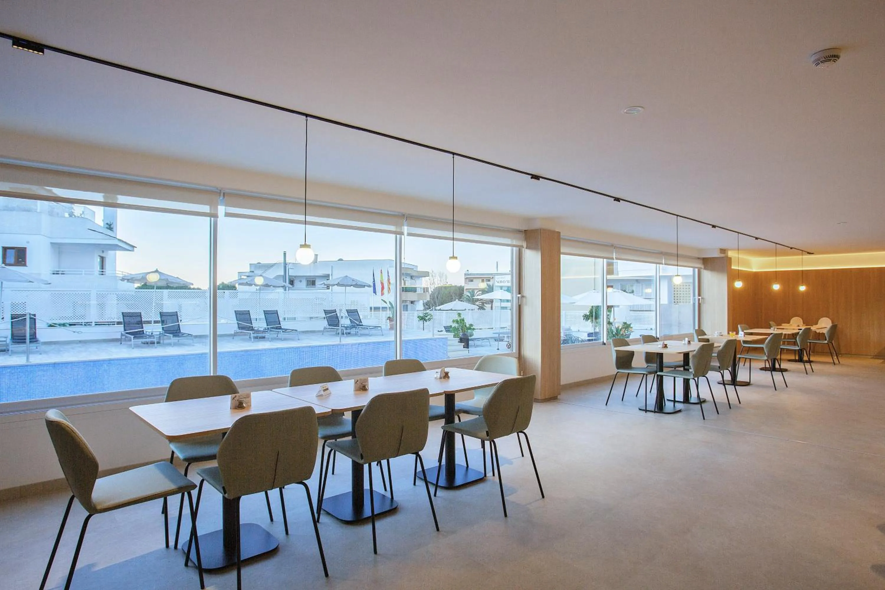 Restaurant/places to eat in Aparthotel Novo Mar