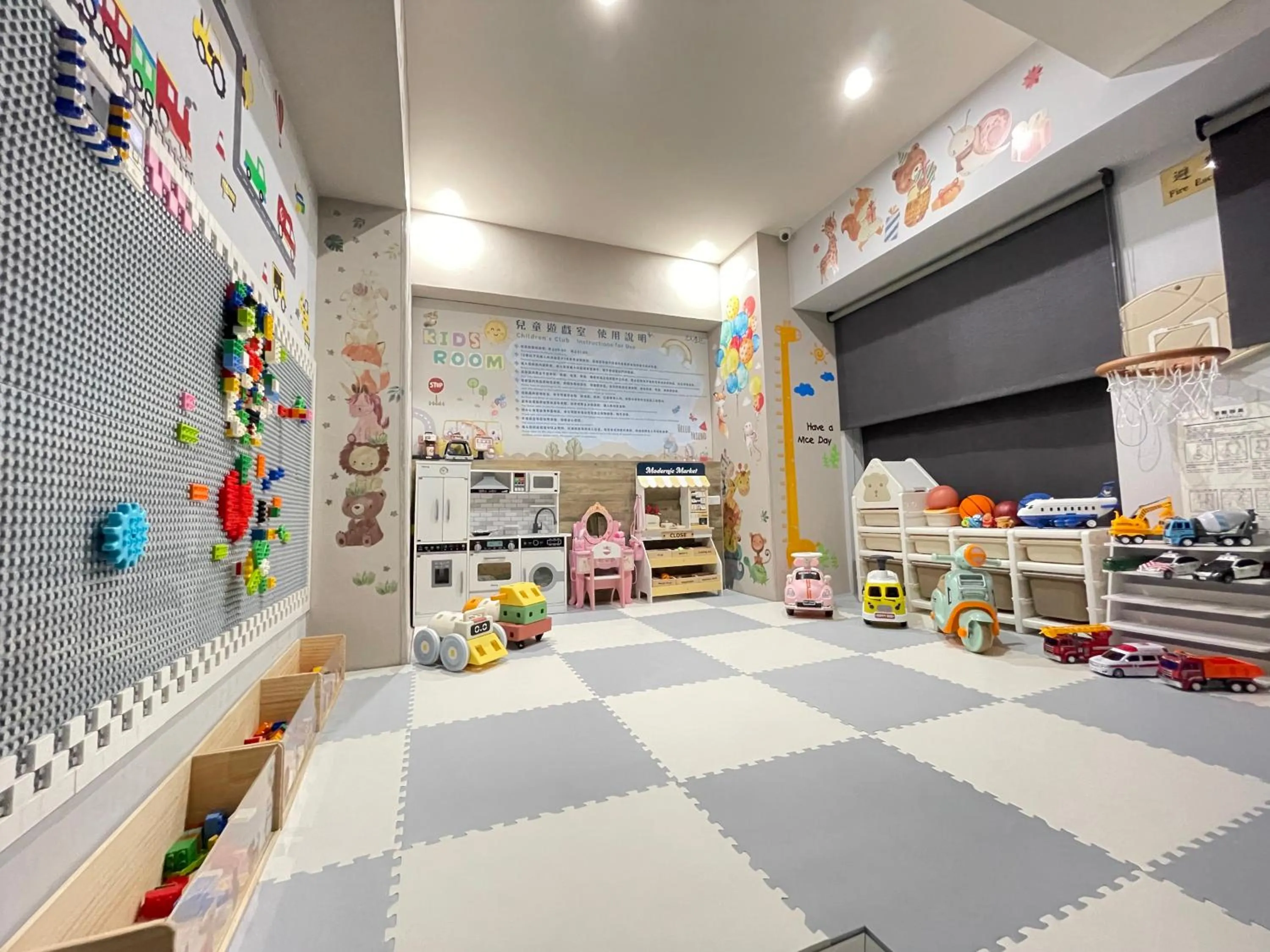 Children play ground in Huwei Hotel