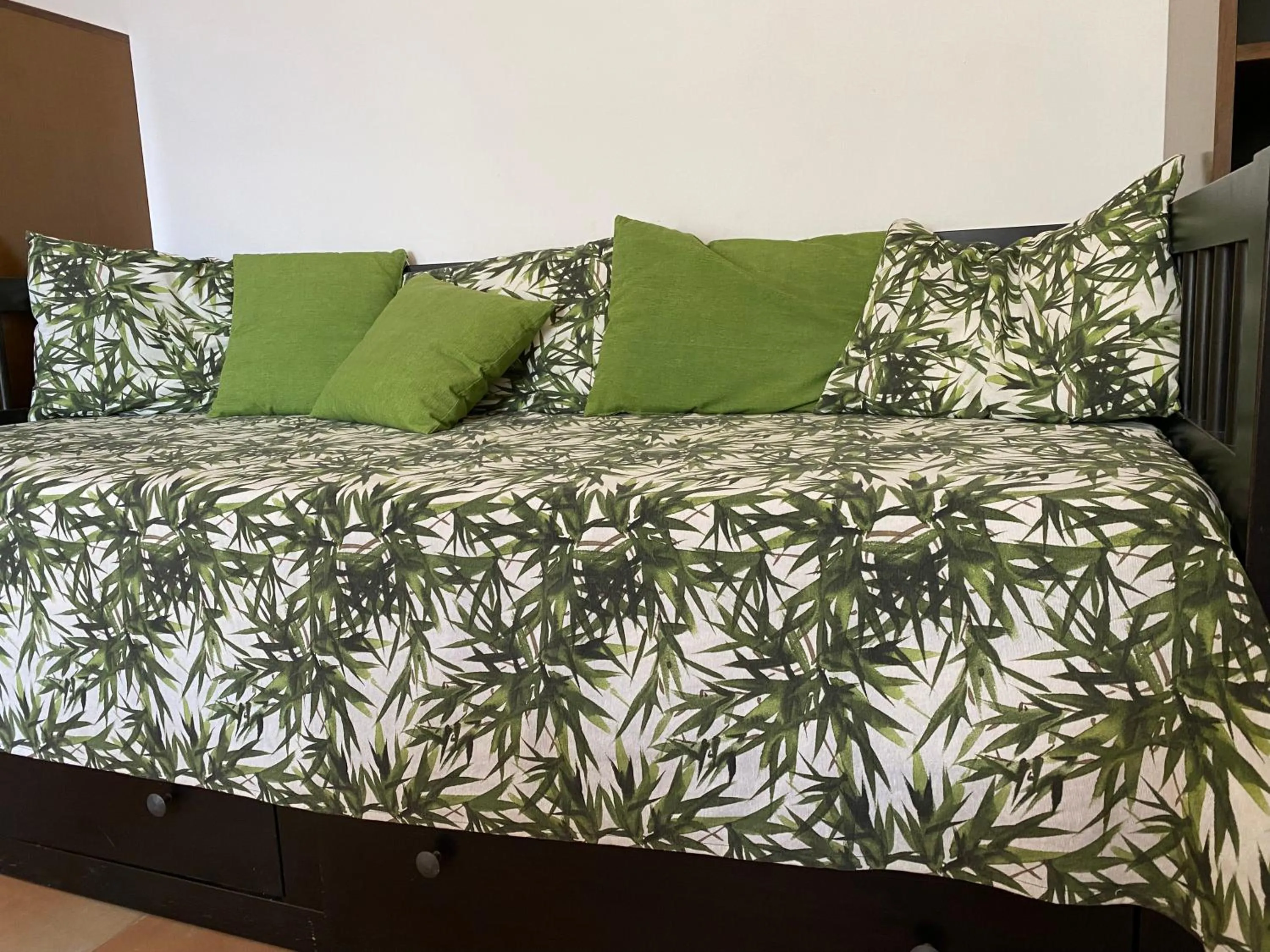 Living room, Bed in Villa Marhù