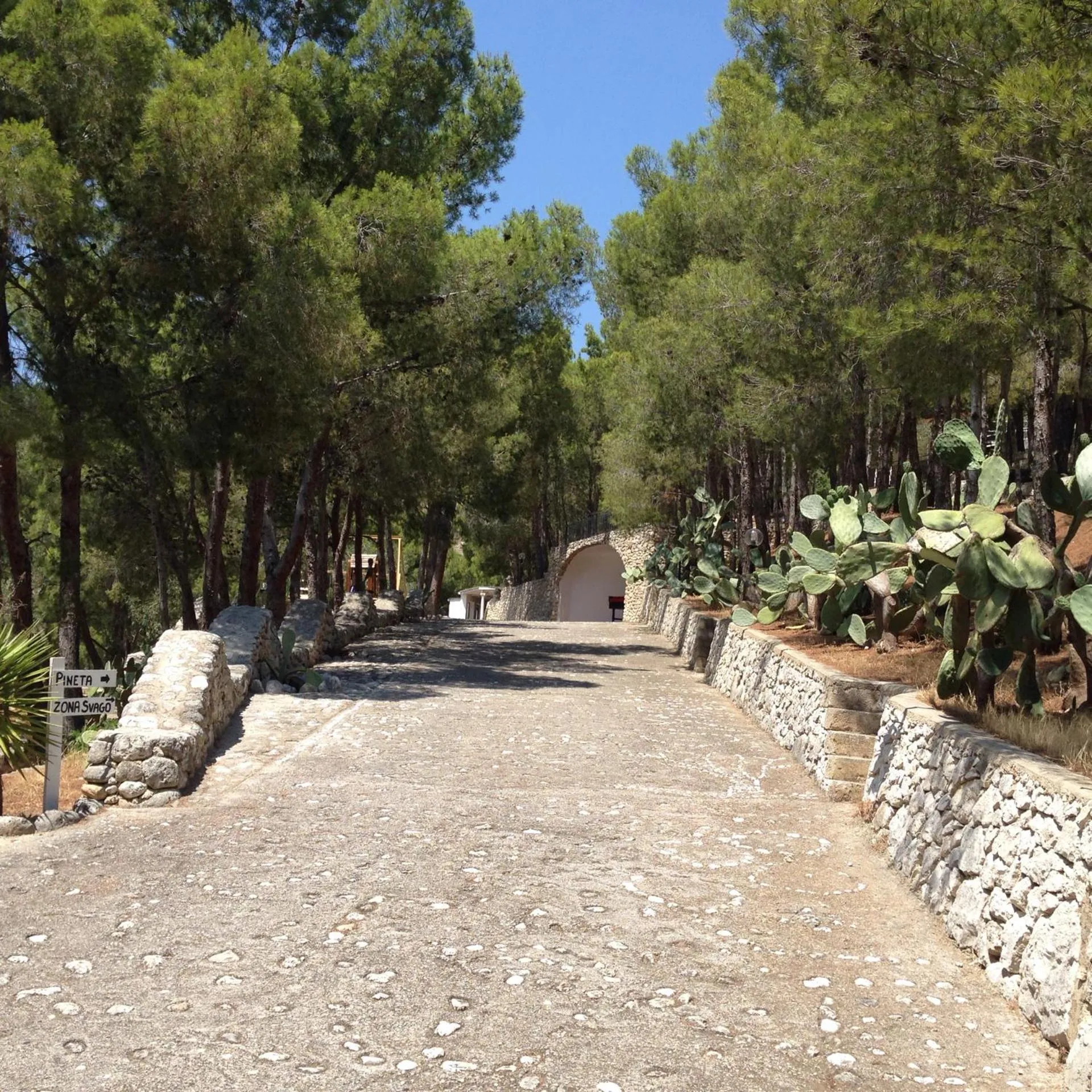 Property building in Villa Marhù