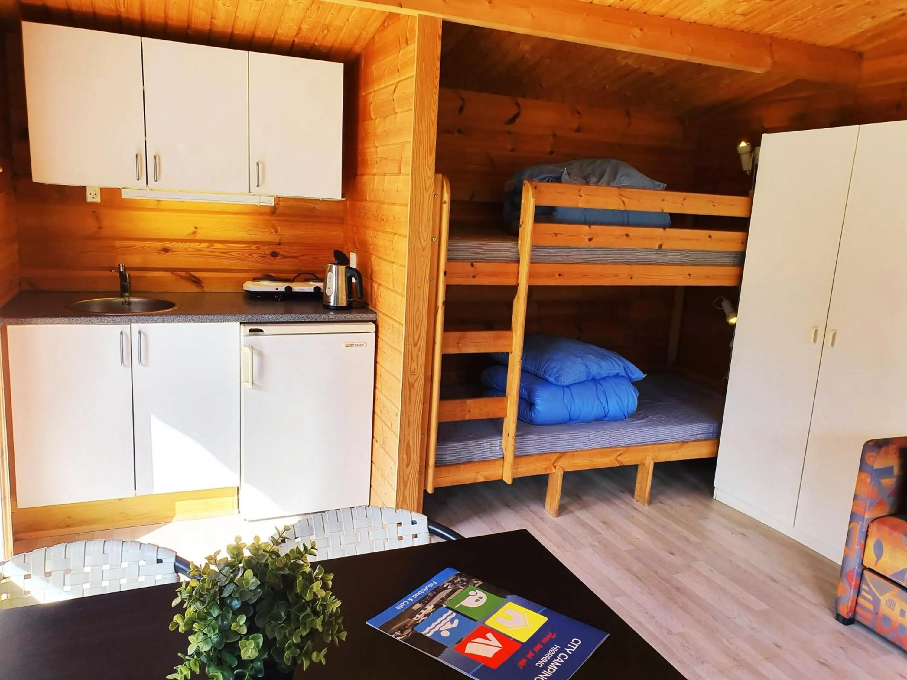 Large Cottage with Shared Bathroom (4 Adults) in City Camping Hjørring
