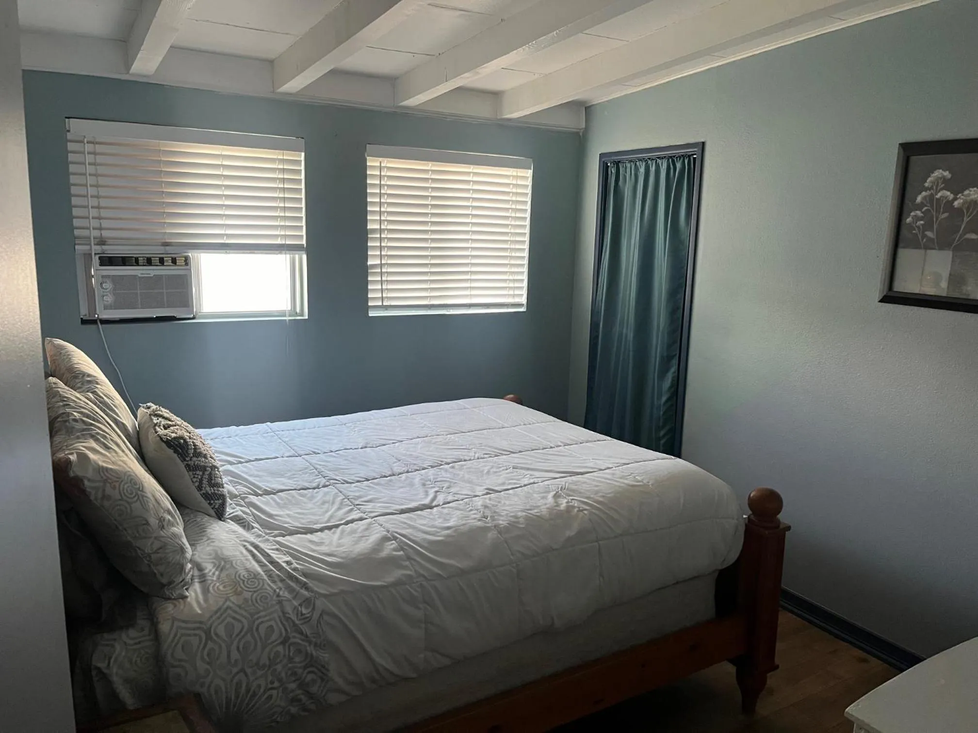 Bed in Center Street Villas