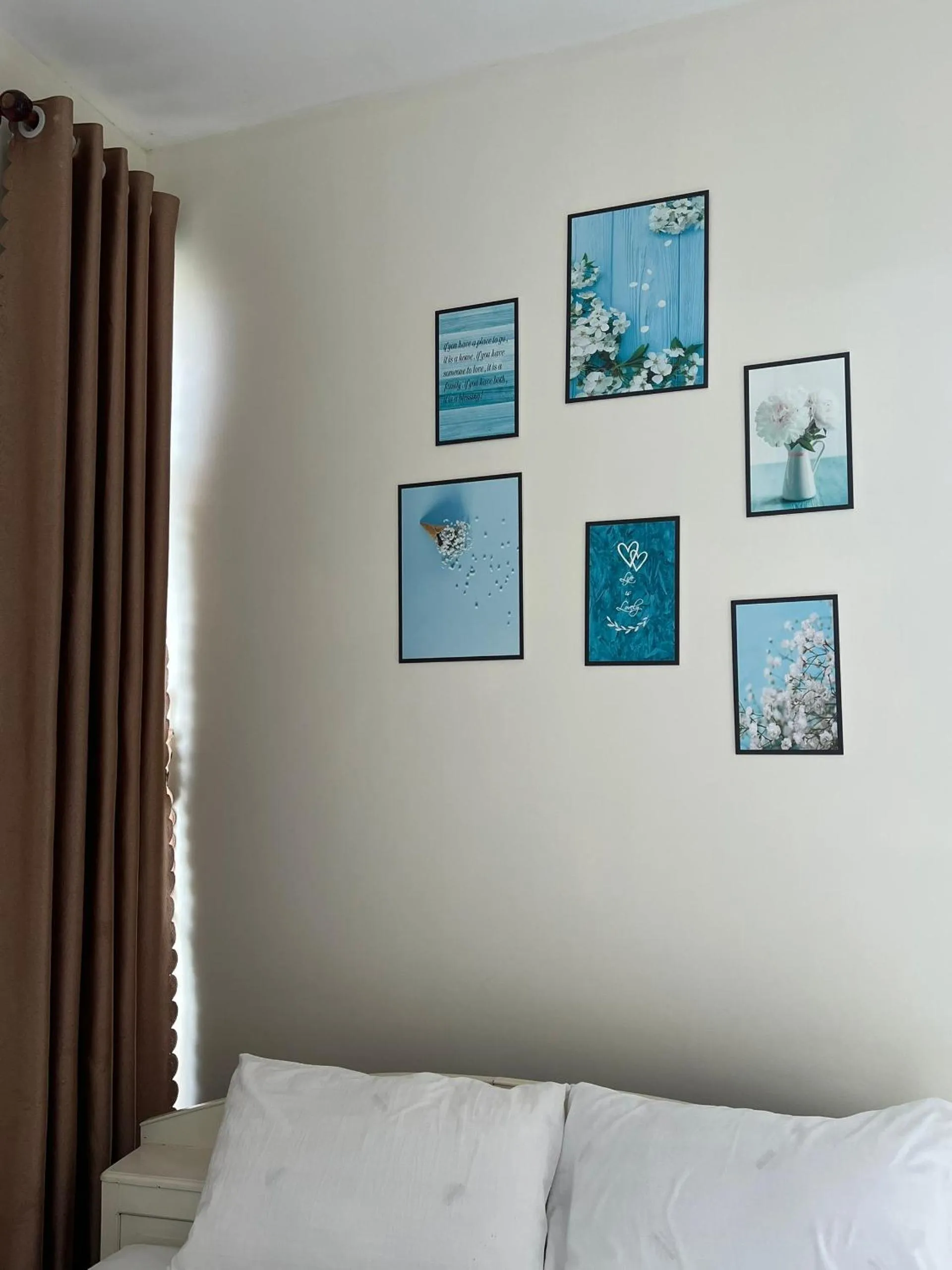 Decorative detail, Bed in VẠN LỘC HOTEL