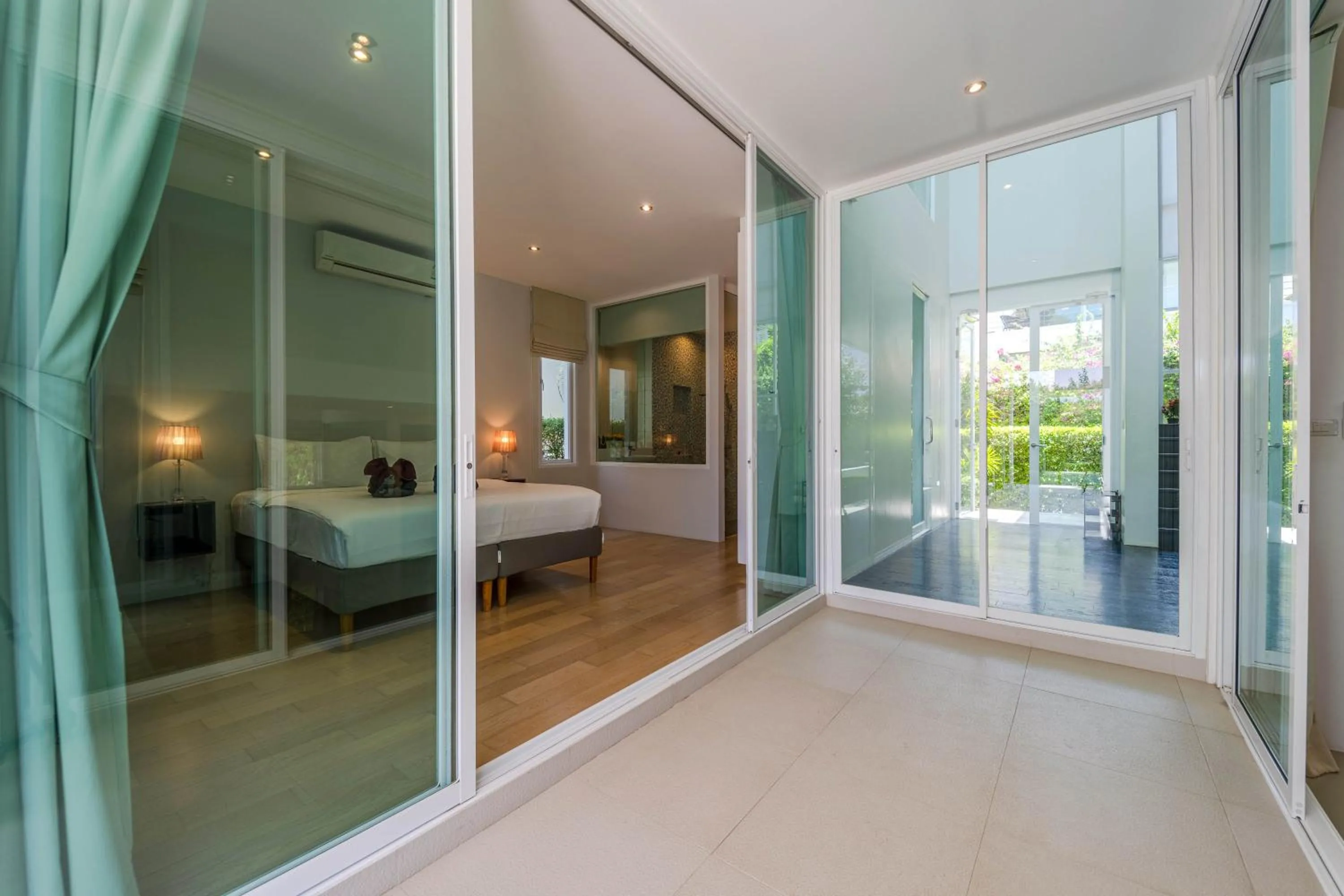 Bed in Phu Montra Villa With Ocean View PM-A4