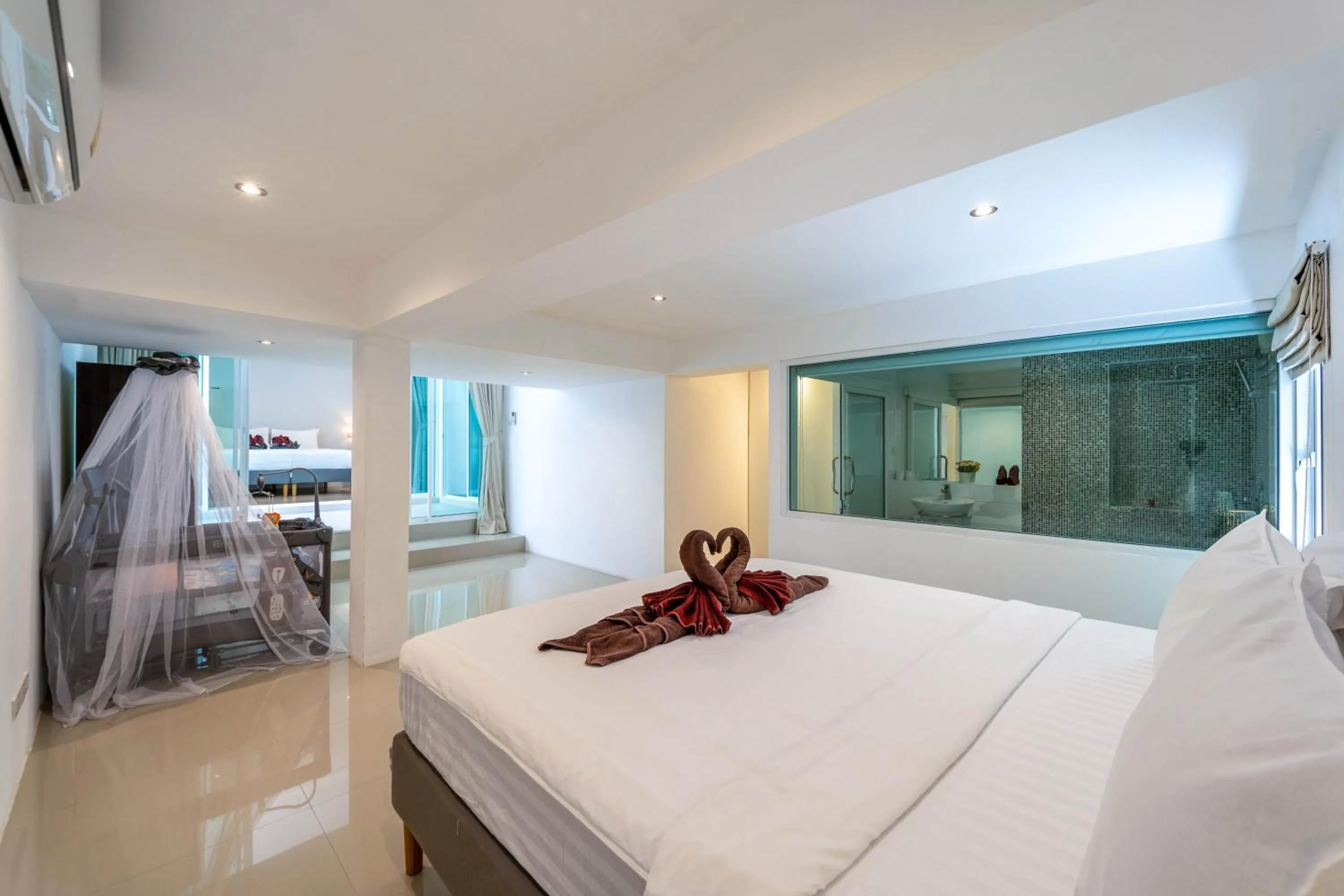 Bed in Phu Montra Villa With Ocean View PM-A4