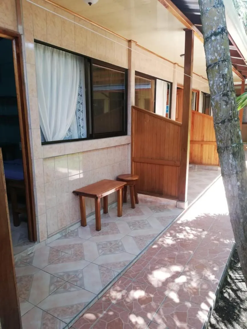 Property building in Cabinas Popular