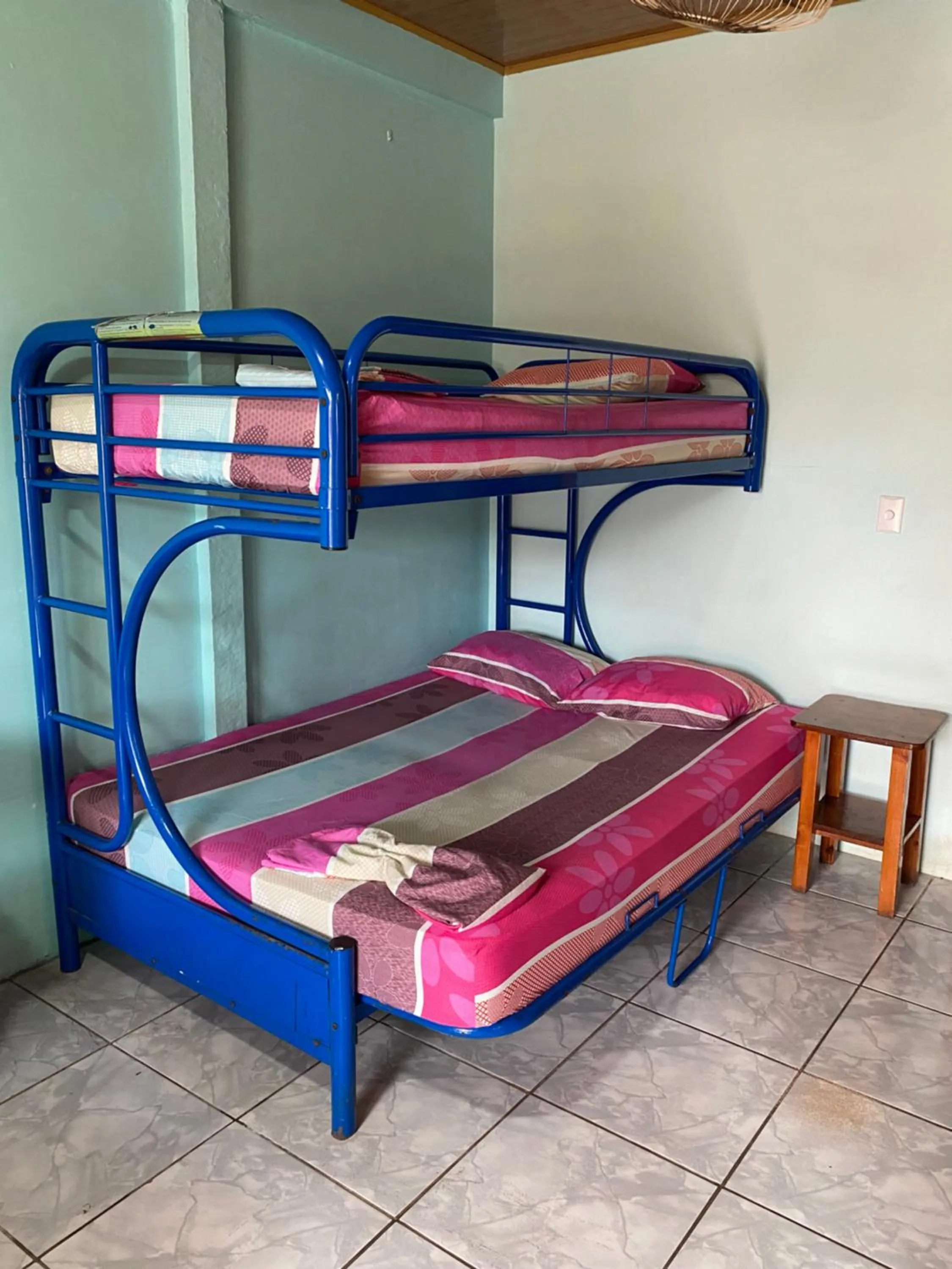 Bed in Cabinas Popular