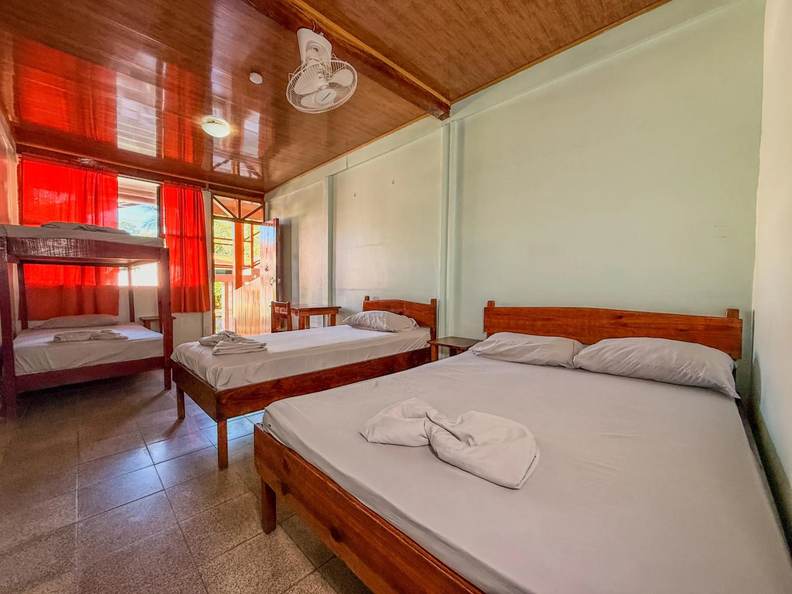 Bed in Cabinas Popular