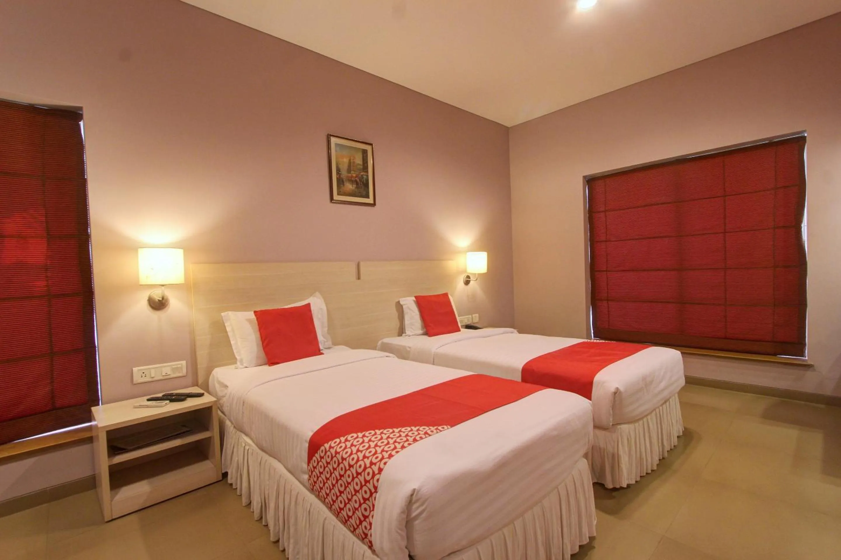 Bedroom, Bed in Golden Amoon Resort