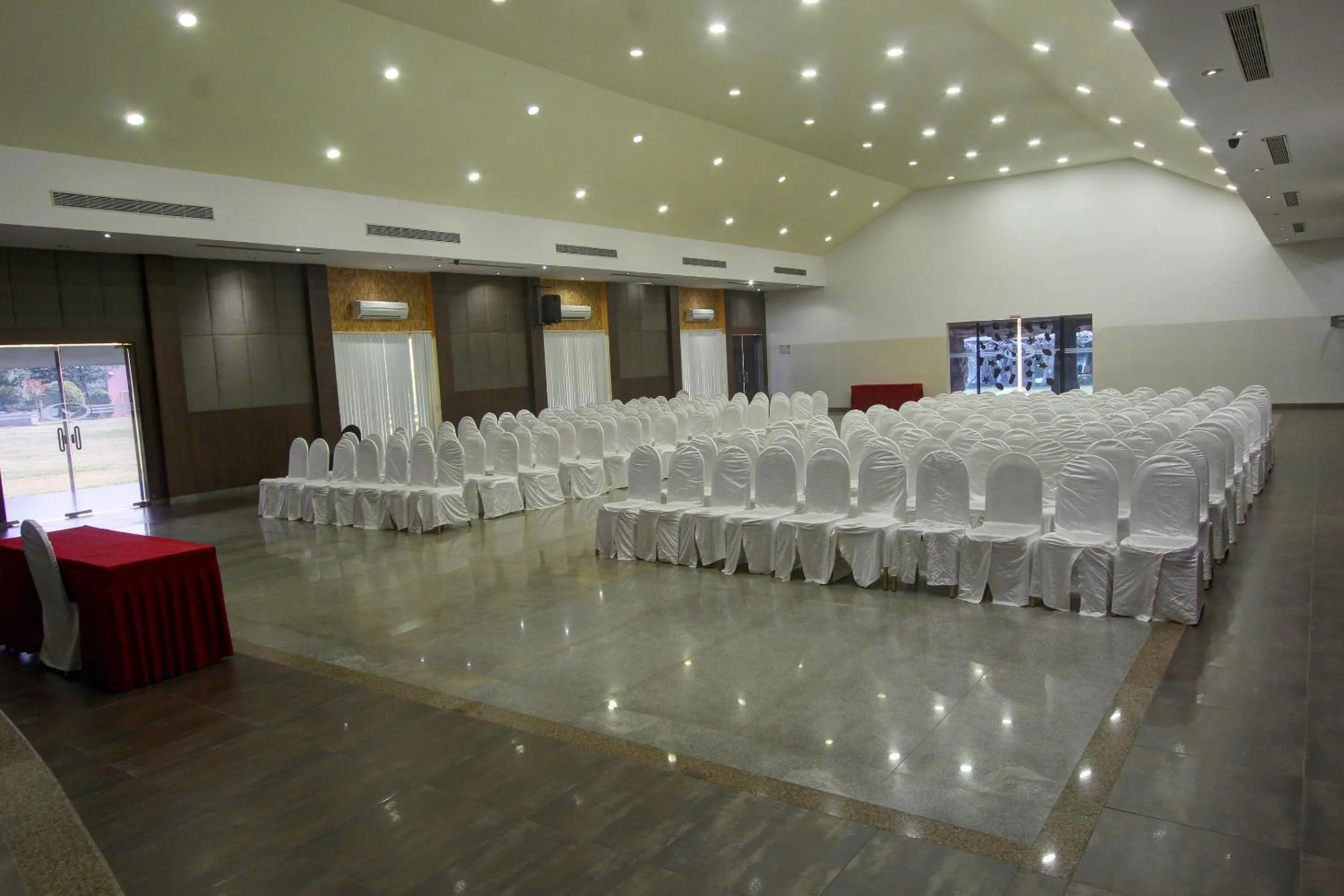 Banquet/Function facilities in Golden Amoon Resort