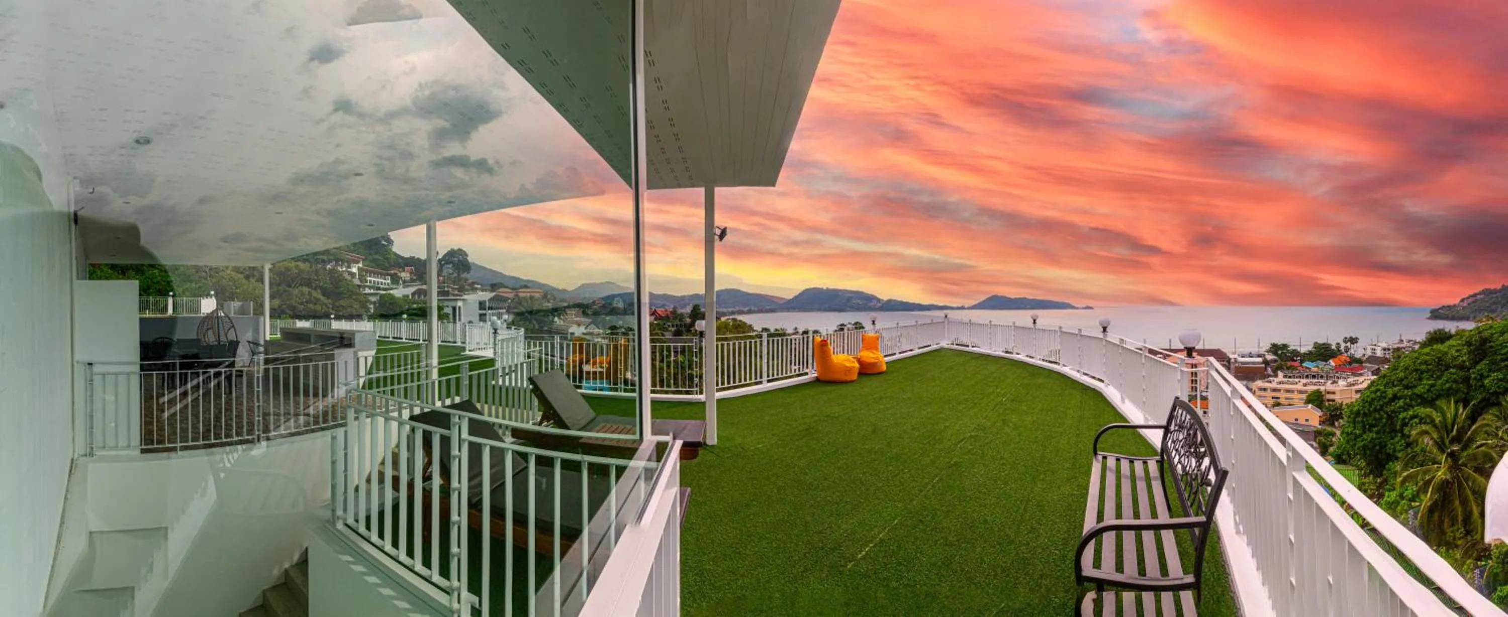 Balcony/Terrace in Rossarin Sea View Patong