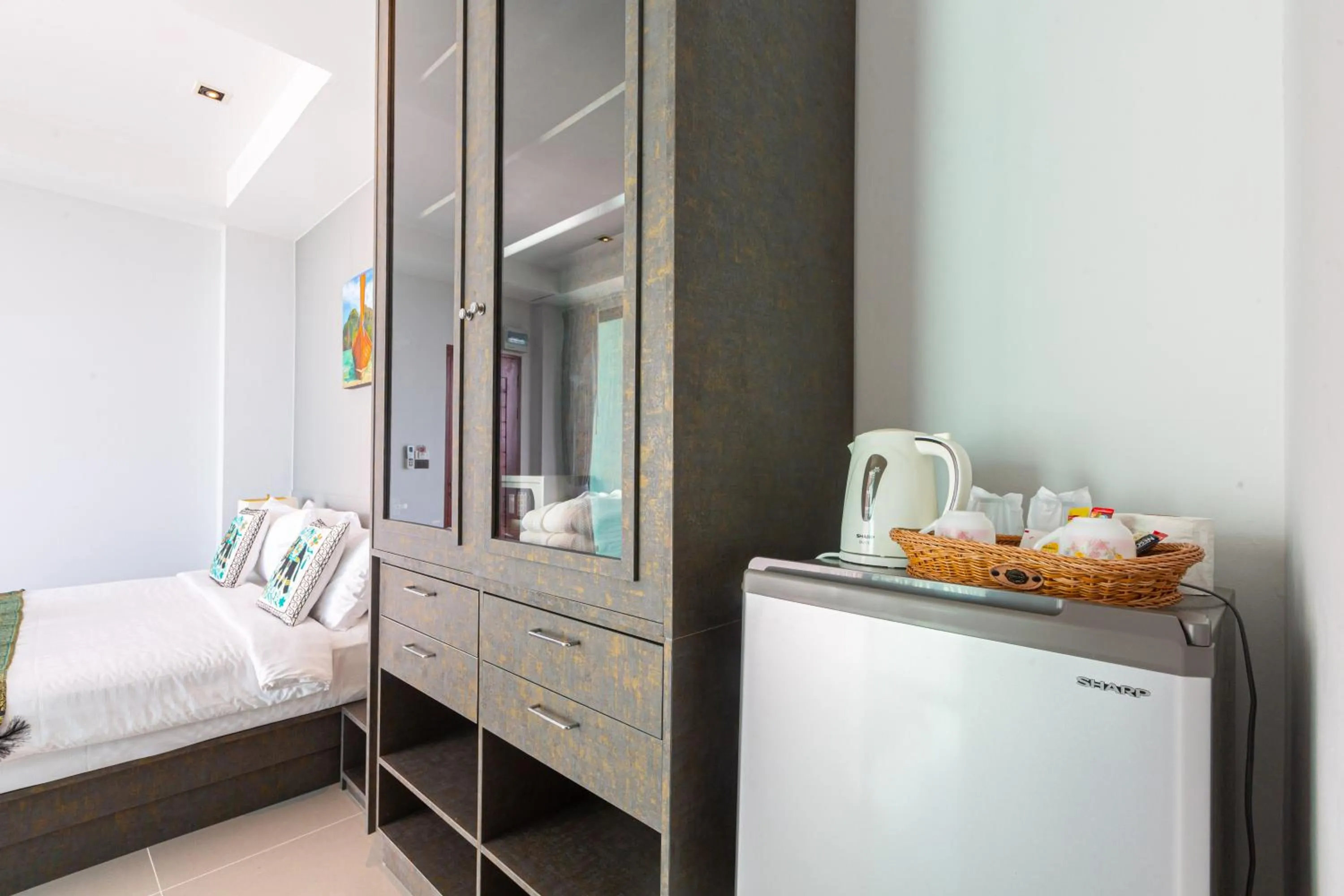 wardrobe, Bed in Rossarin Sea View Patong