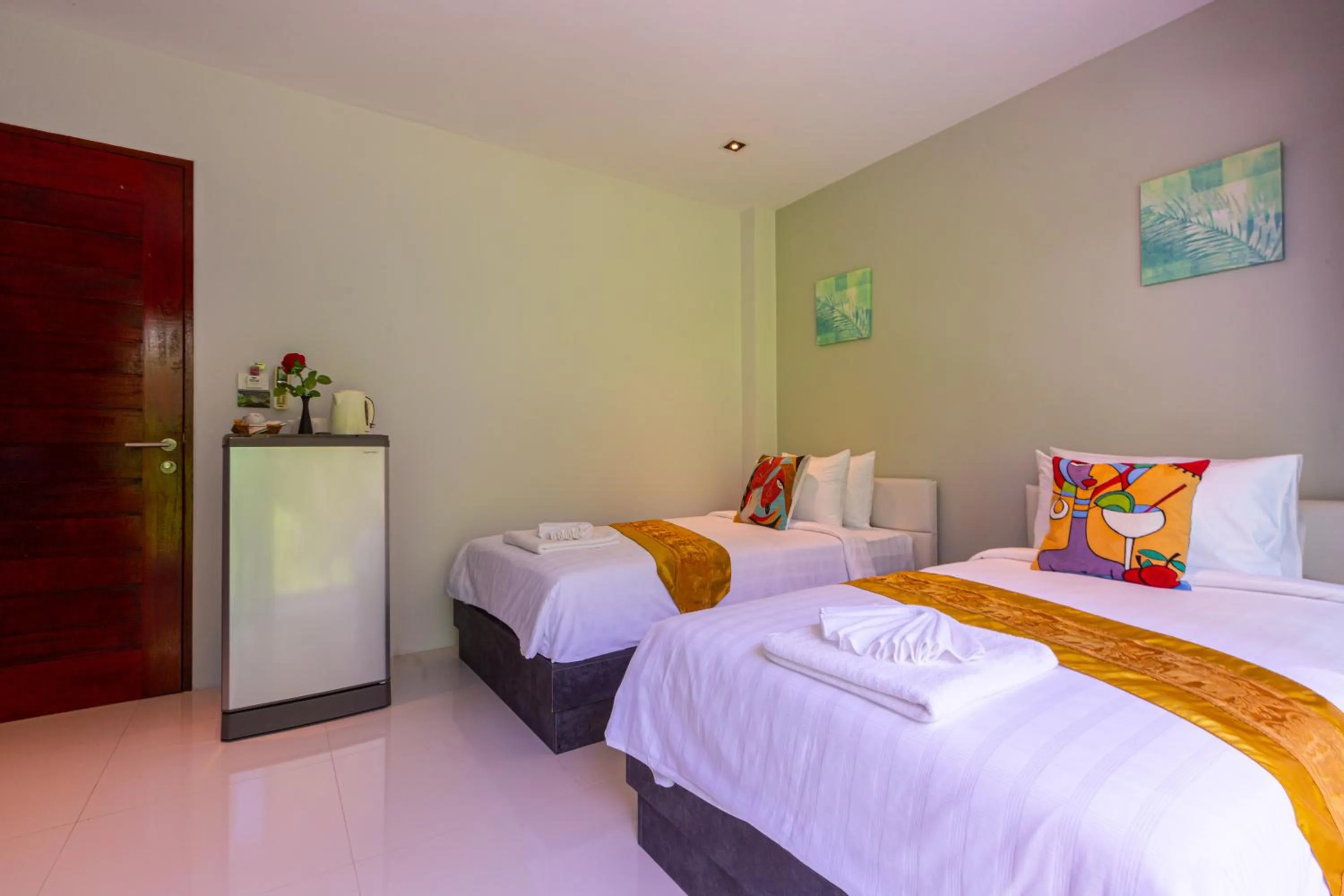 Bed in Rossarin Sea View Patong
