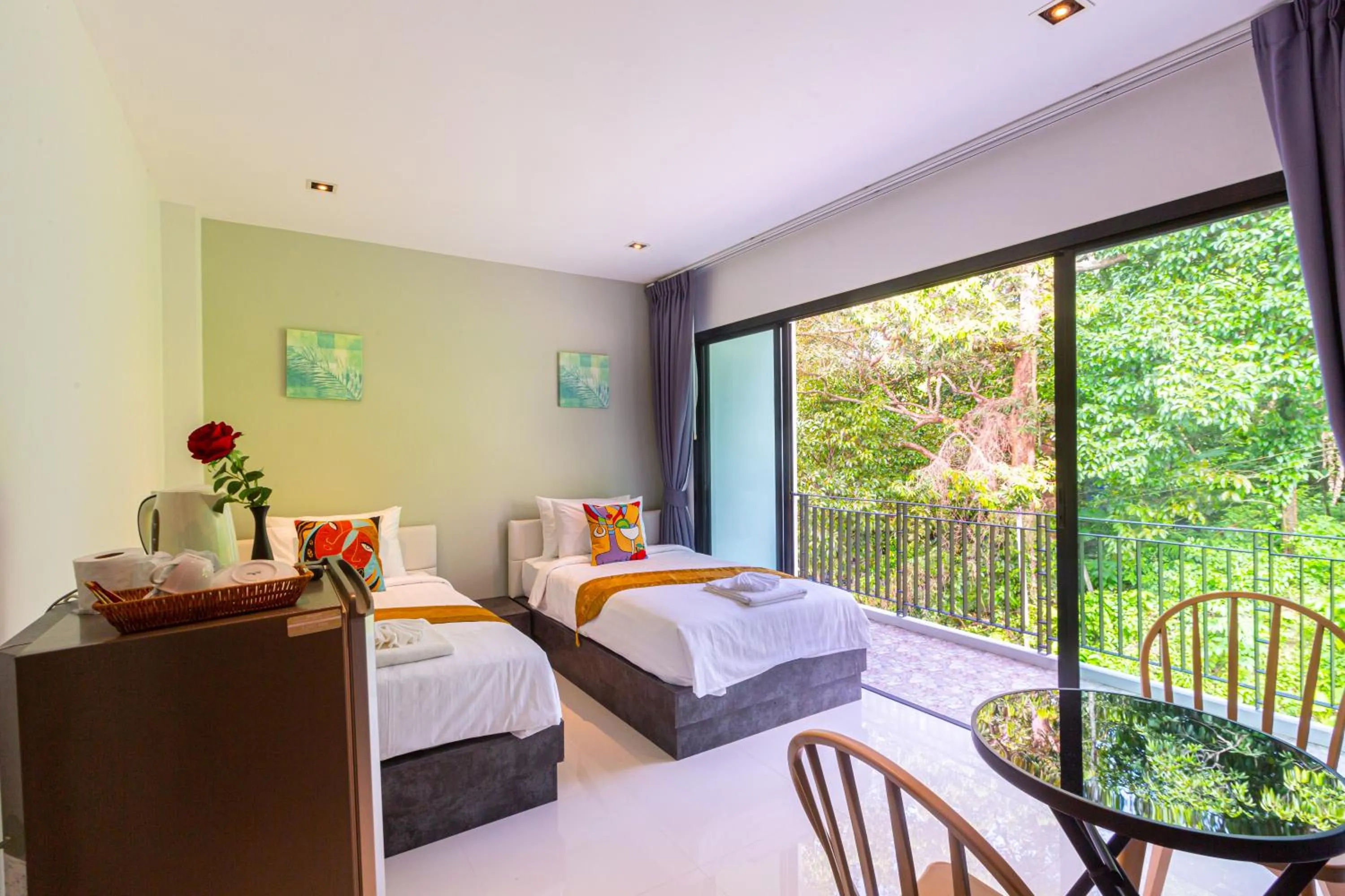 Bed in Rossarin Sea View Patong