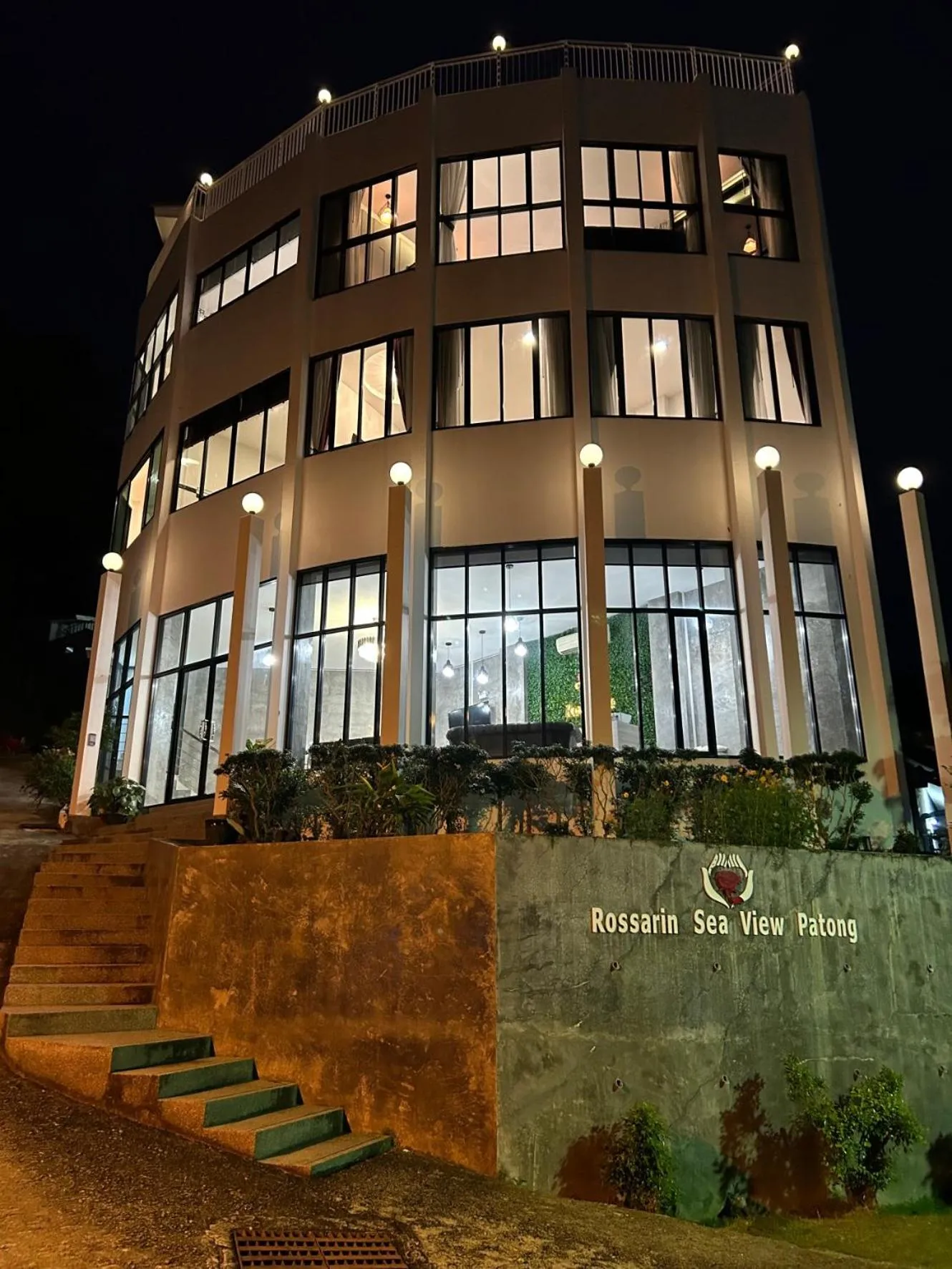 Property building in Rossarin Sea View Patong