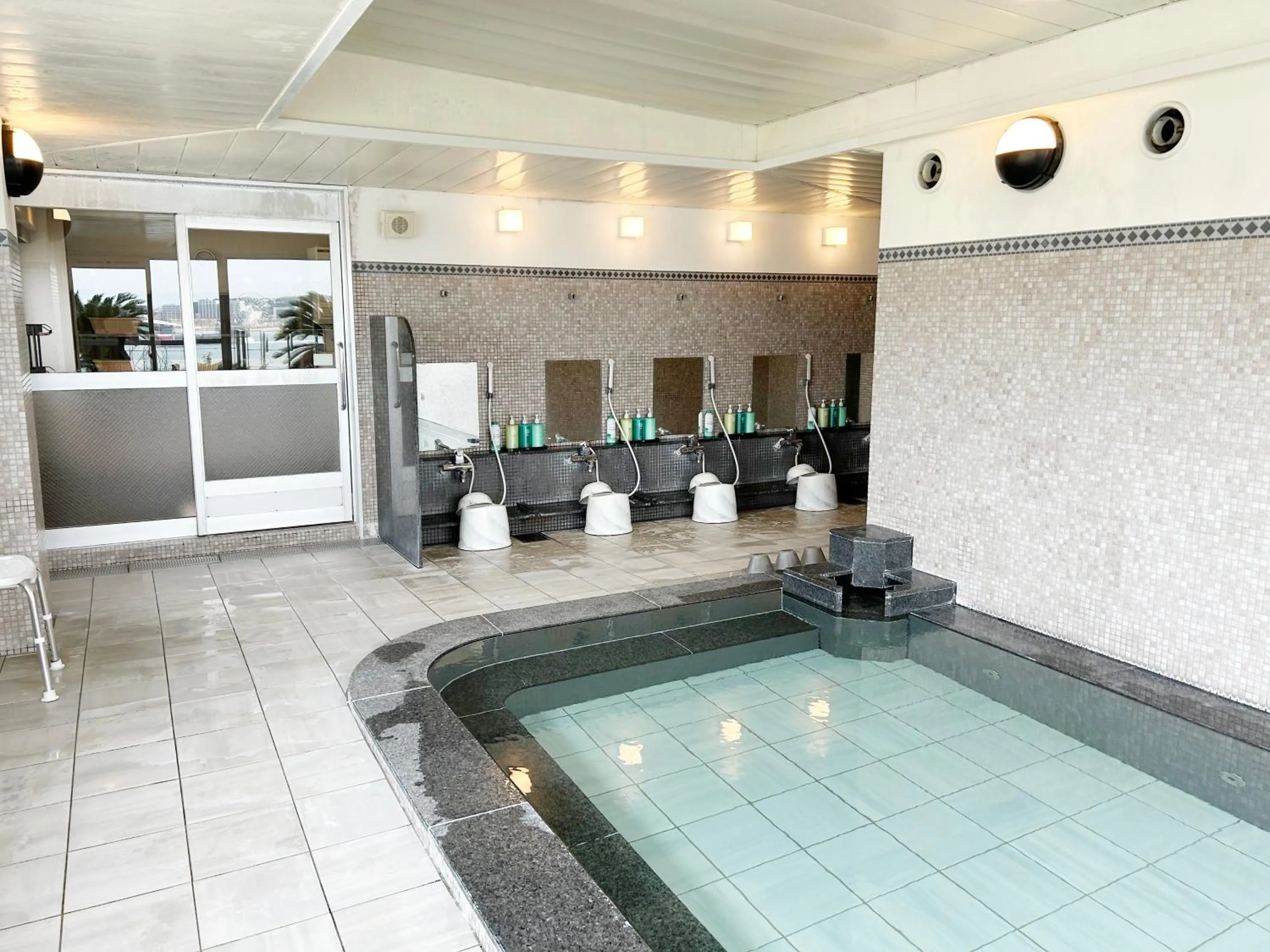 Public Bath in Hotel Route-Inn Mojiko