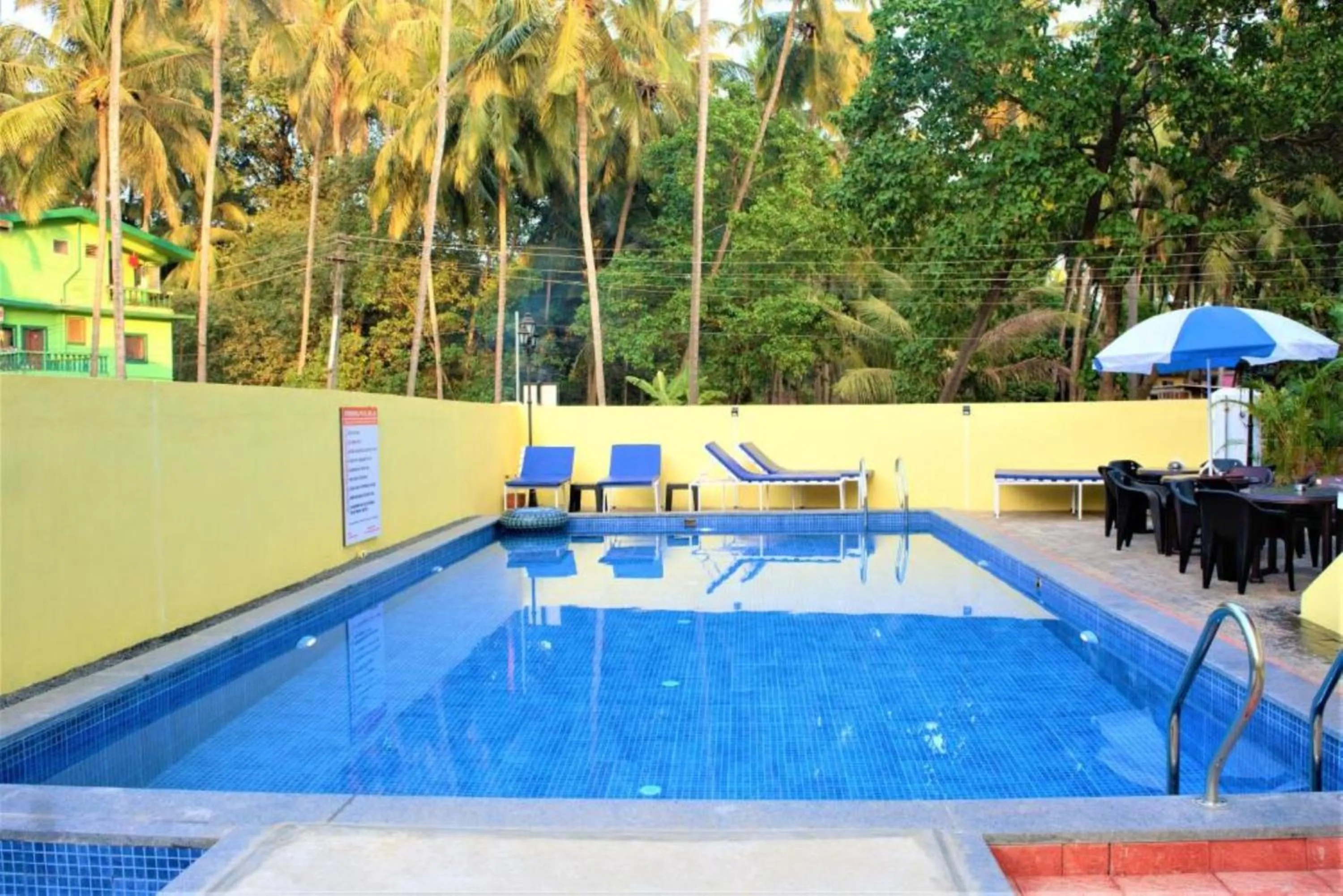Swimming pool in Sonikas Leisure