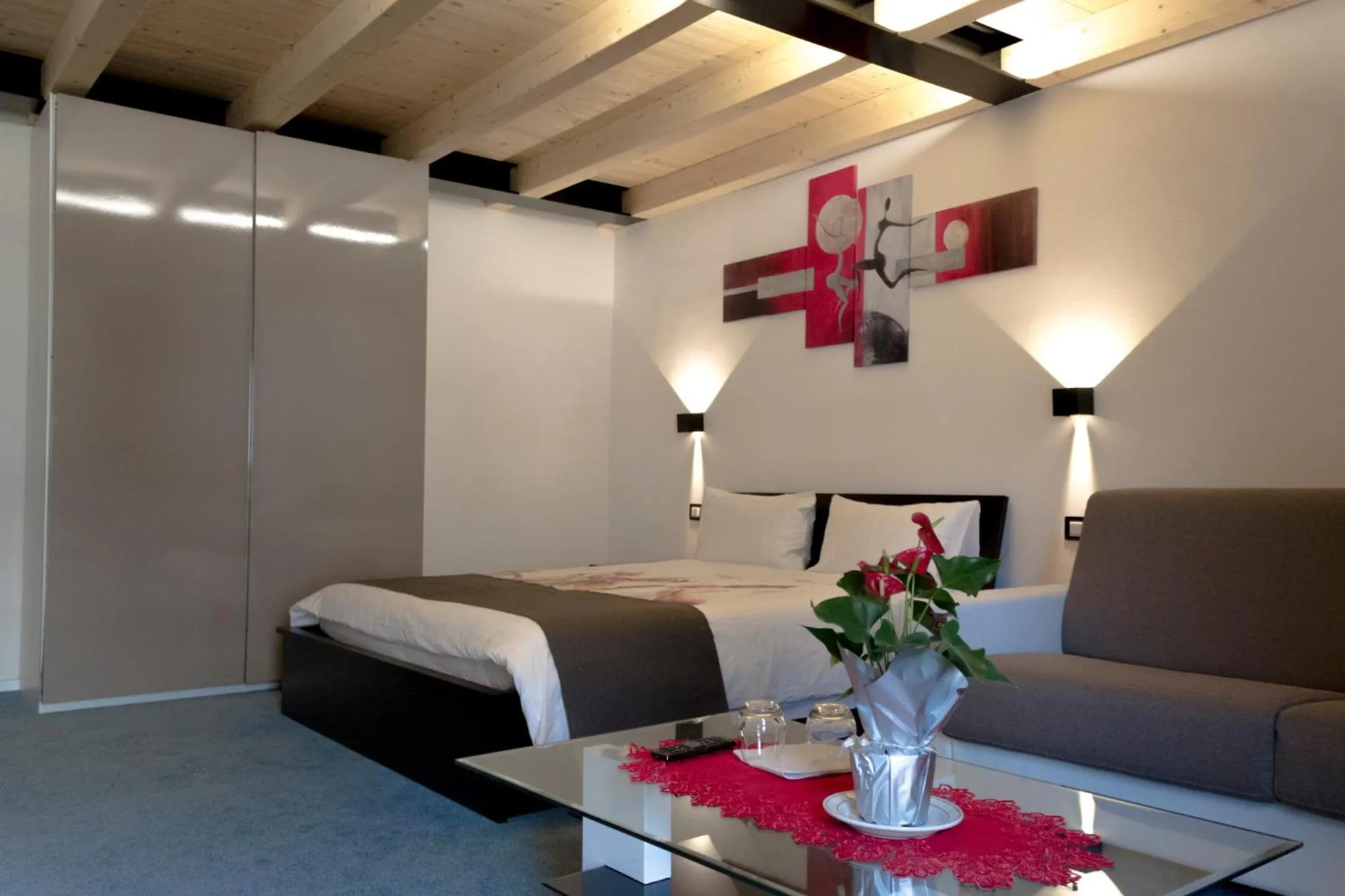 Bedroom, Bed in Marigold