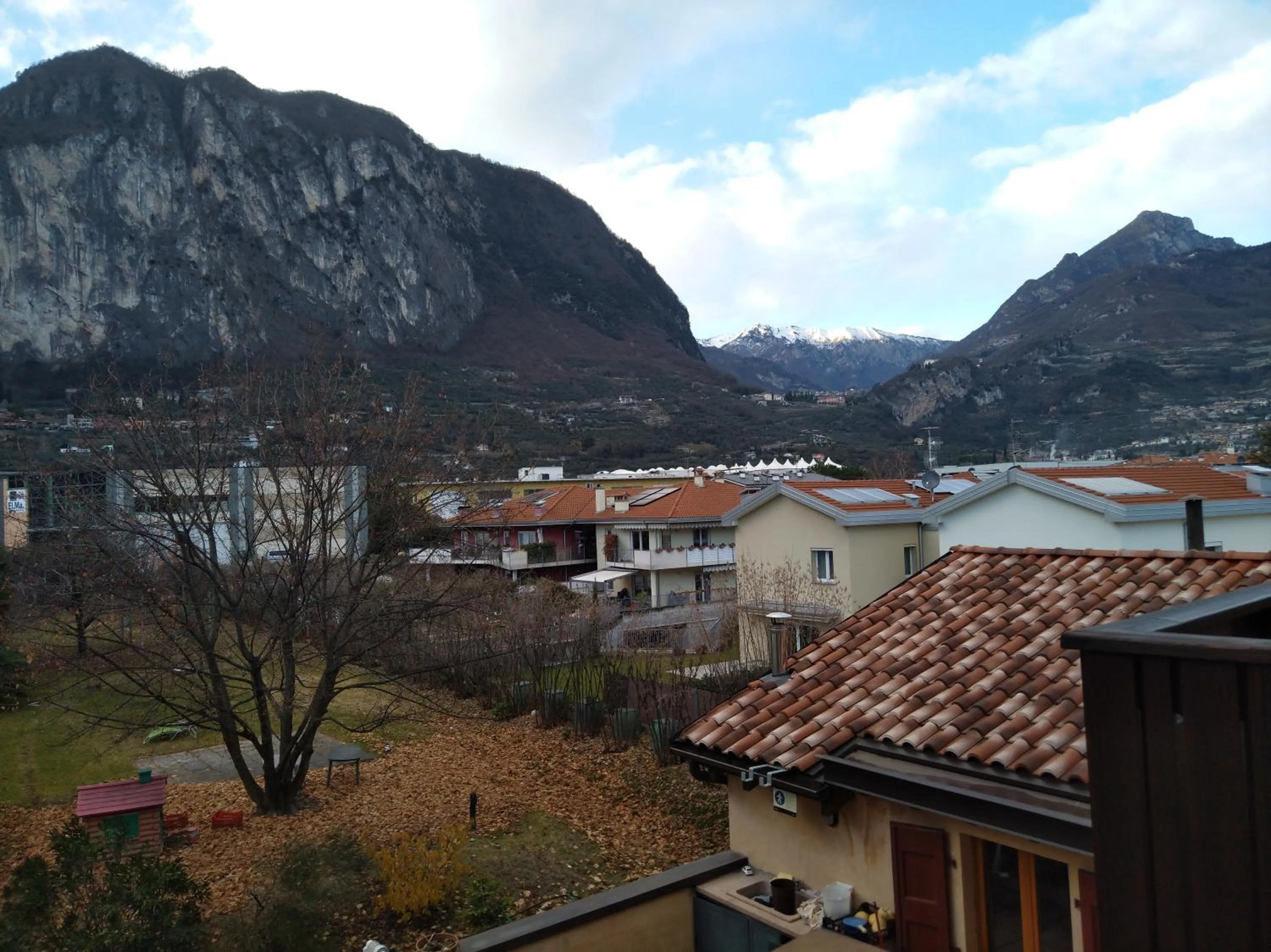 Mountain view in Marigold