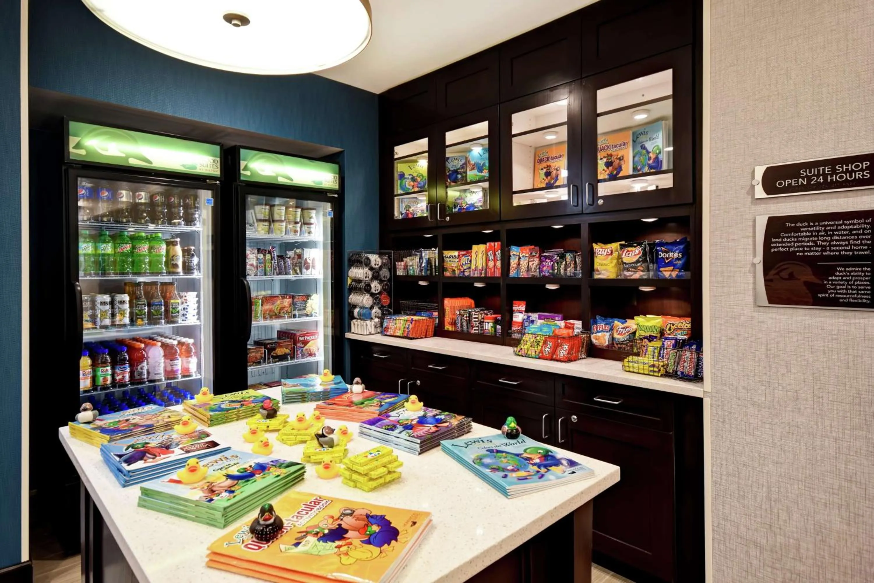 Dining area in Homewood Suites by Hilton Novi Detroit