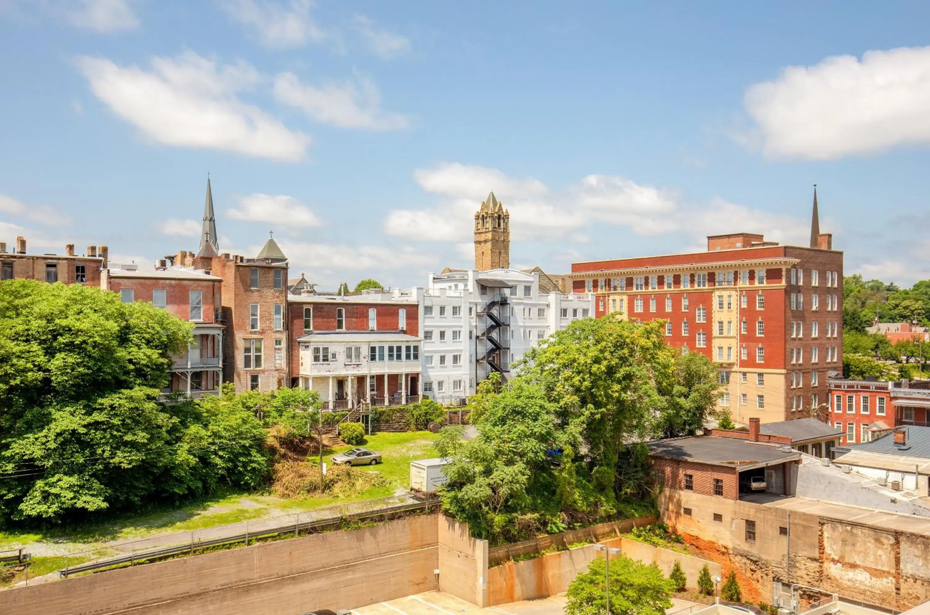 Property building in The Virginian Lynchburg, Curio Collection By Hilton Property building in The Virginian Lynchburg, Curio Collection By Hilton