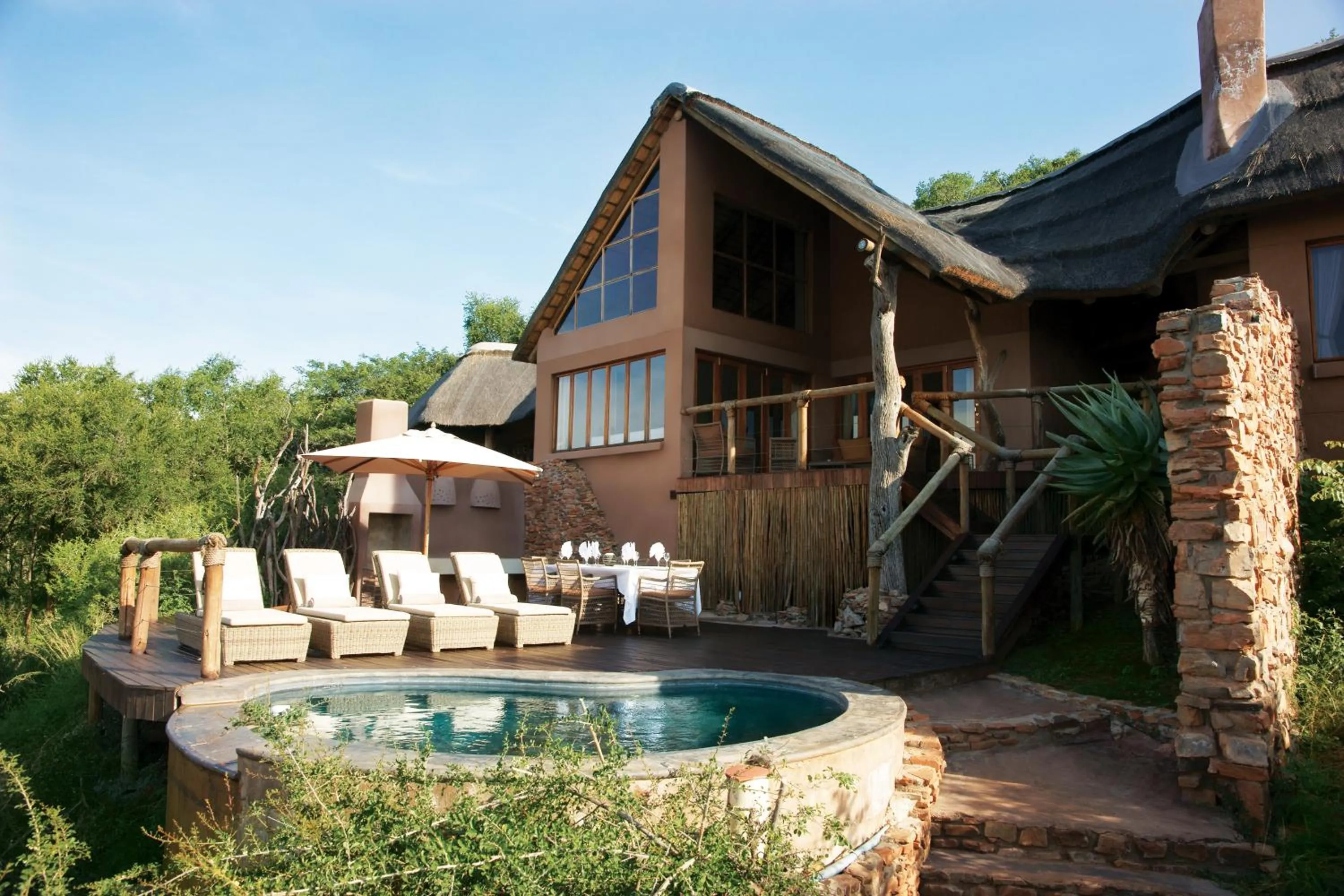 Swimming pool in Impodimo Game Lodge