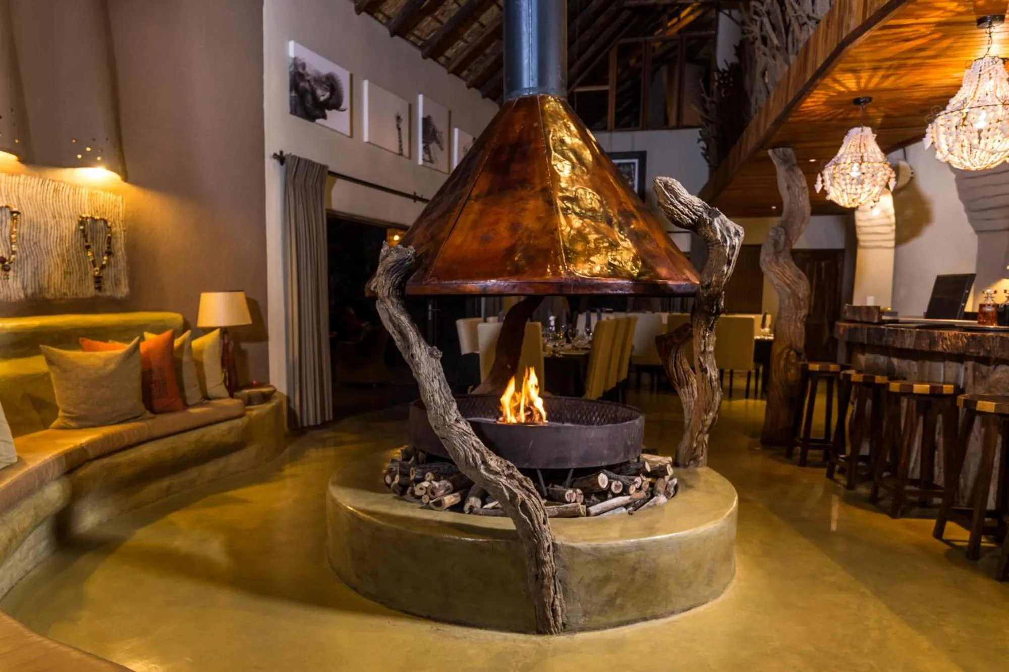 Lounge or bar in Impodimo Game Lodge