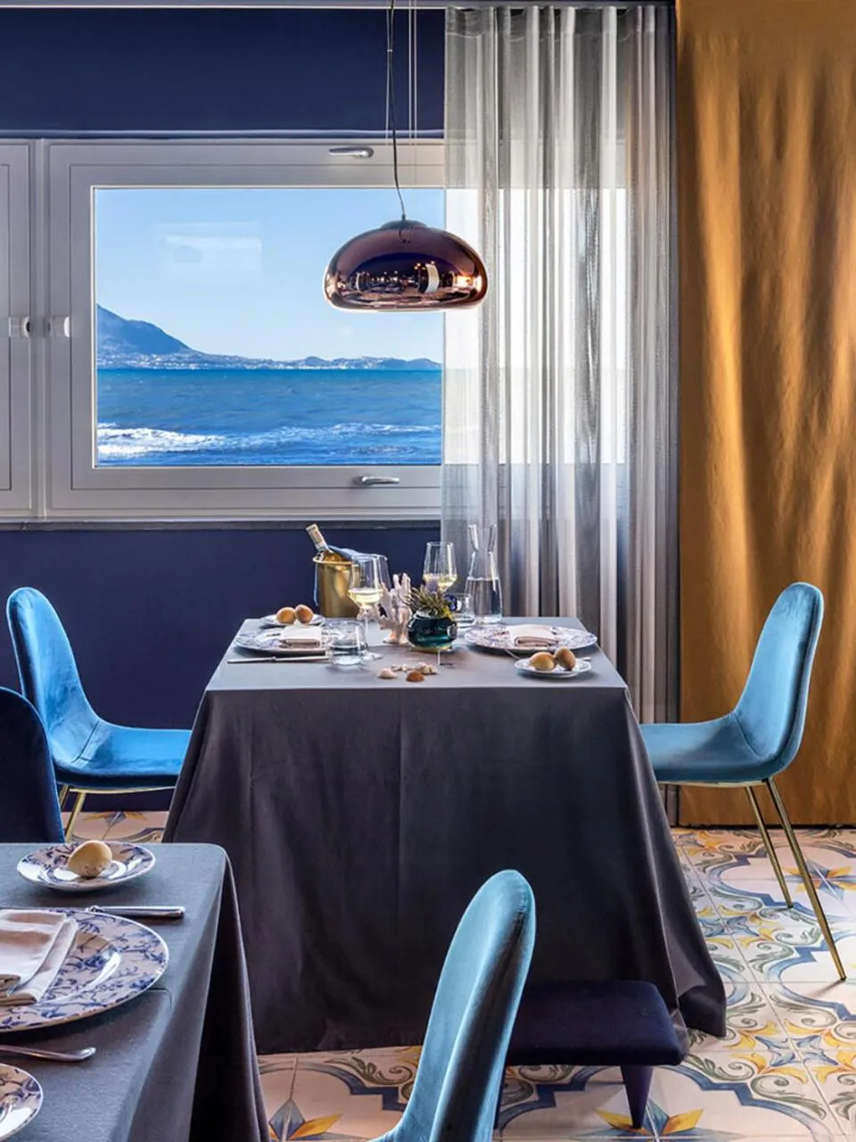 Restaurant/places to eat in Villa Aragonese Rooms