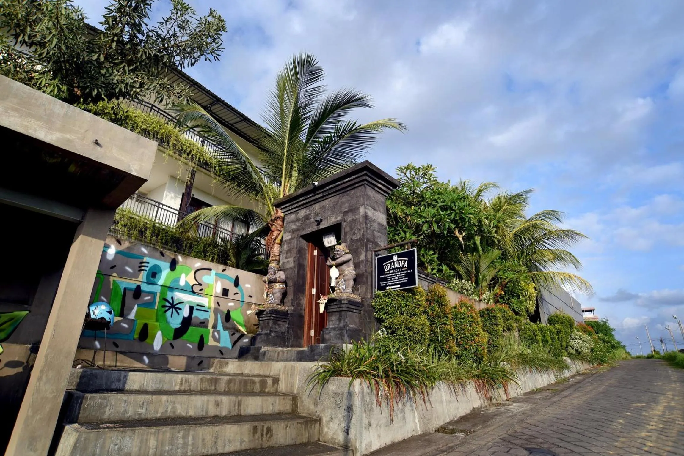 People in Grandpa Guest House