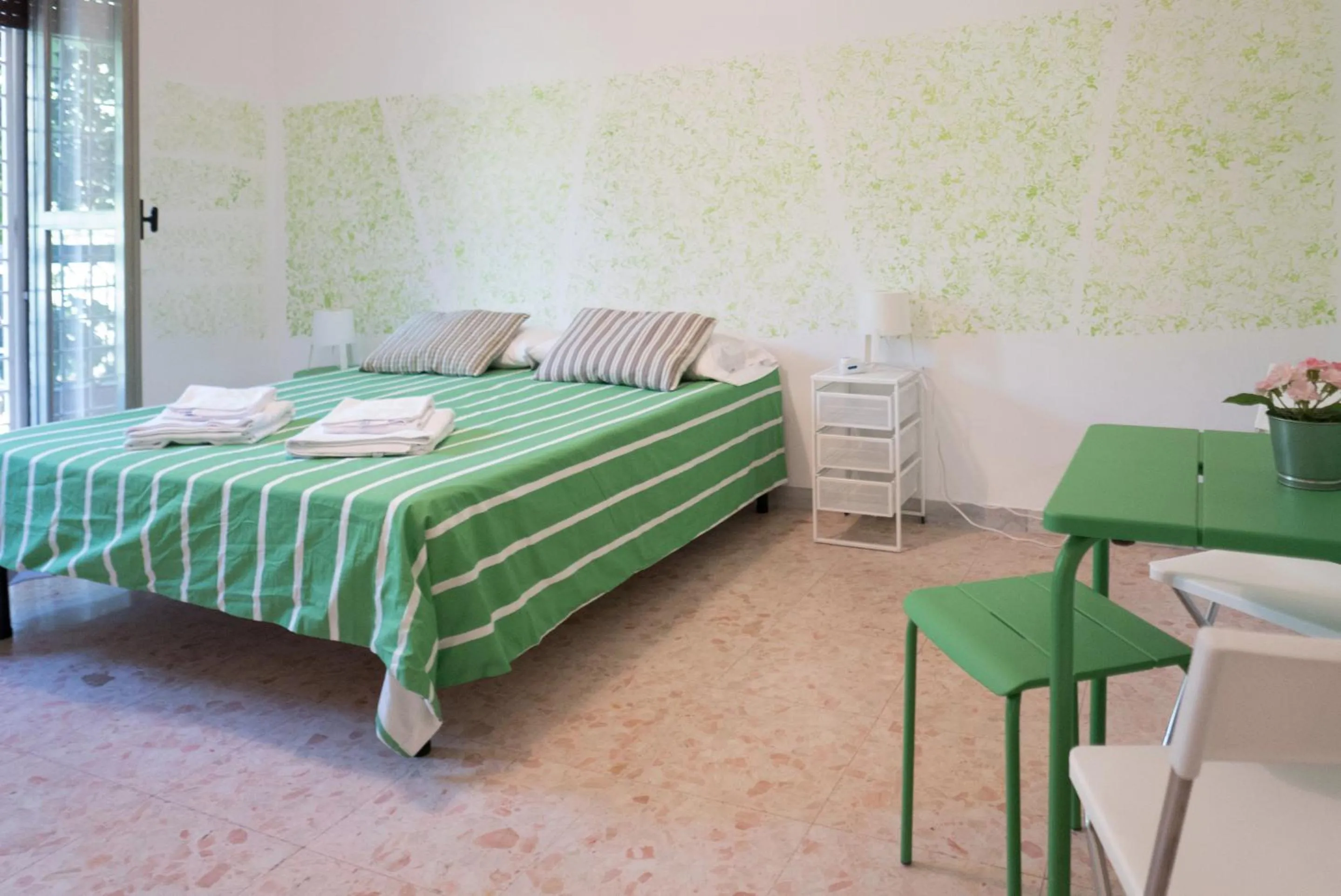 Bedroom, Bed in Next Stop Roma Affittacamere Da Florindo