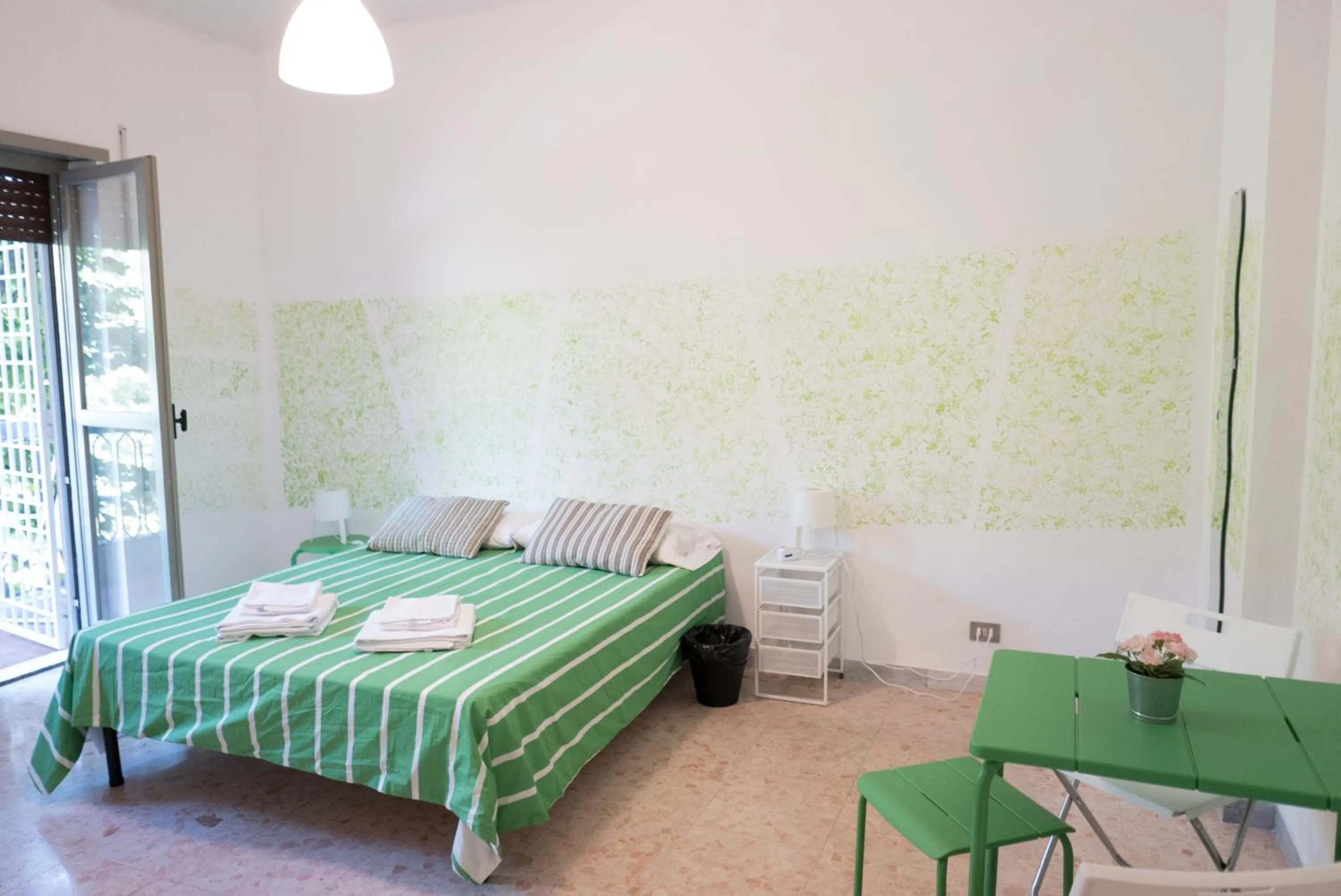 Bedroom, Bed in Next Stop Roma Affittacamere Da Florindo