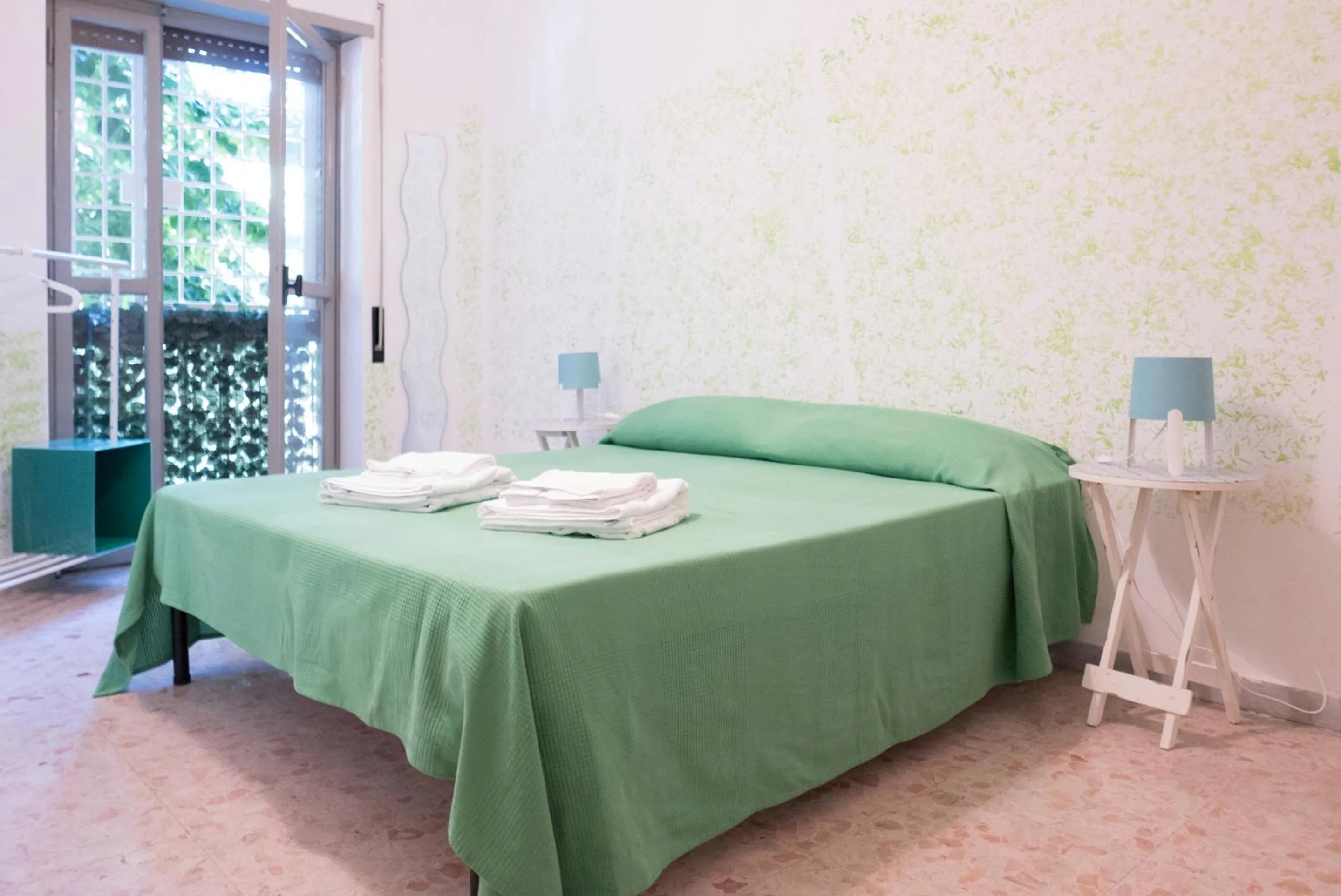 Bedroom, Bed in Next Stop Roma Affittacamere Da Florindo