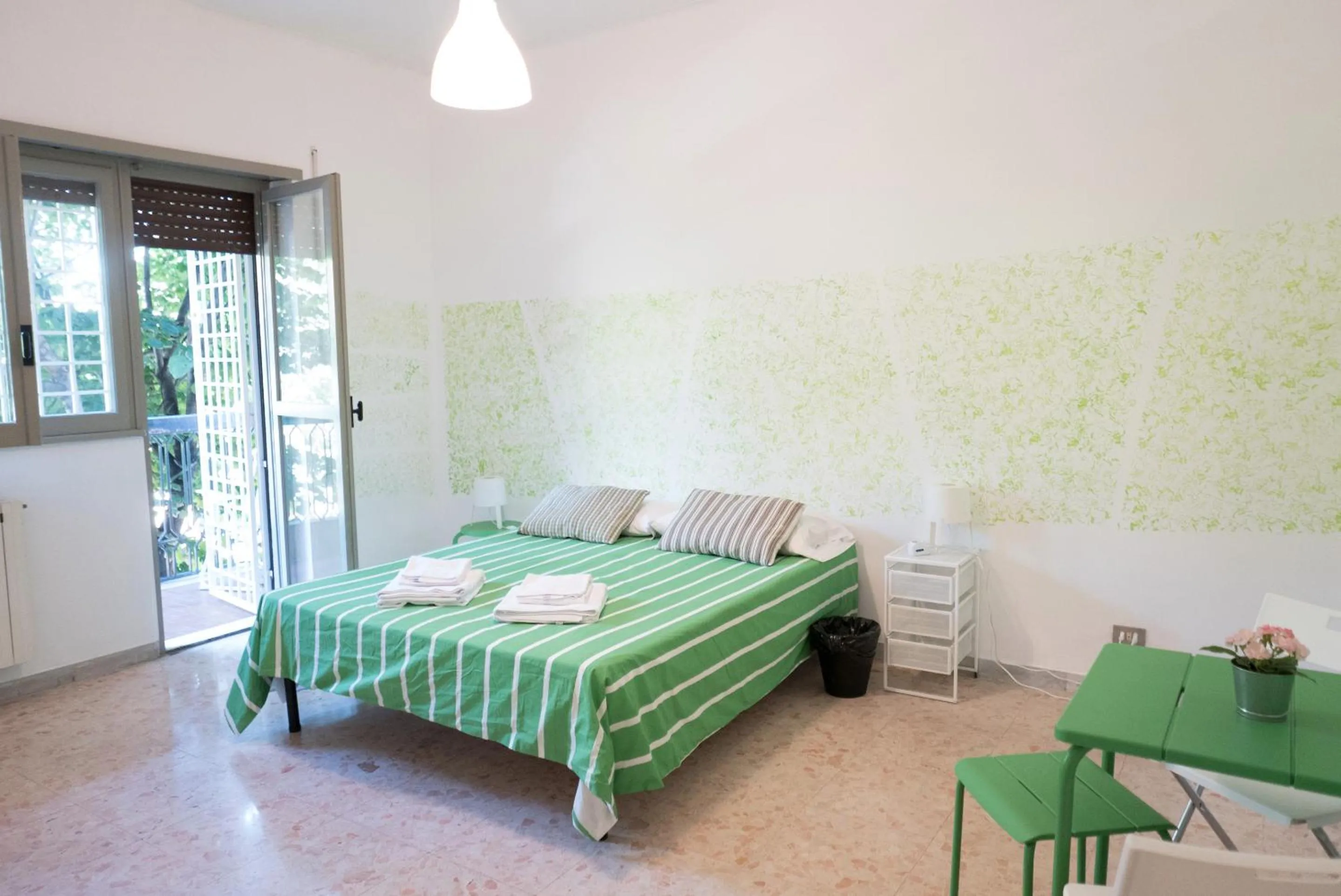 Bedroom, Bed in Next Stop Roma Affittacamere Da Florindo