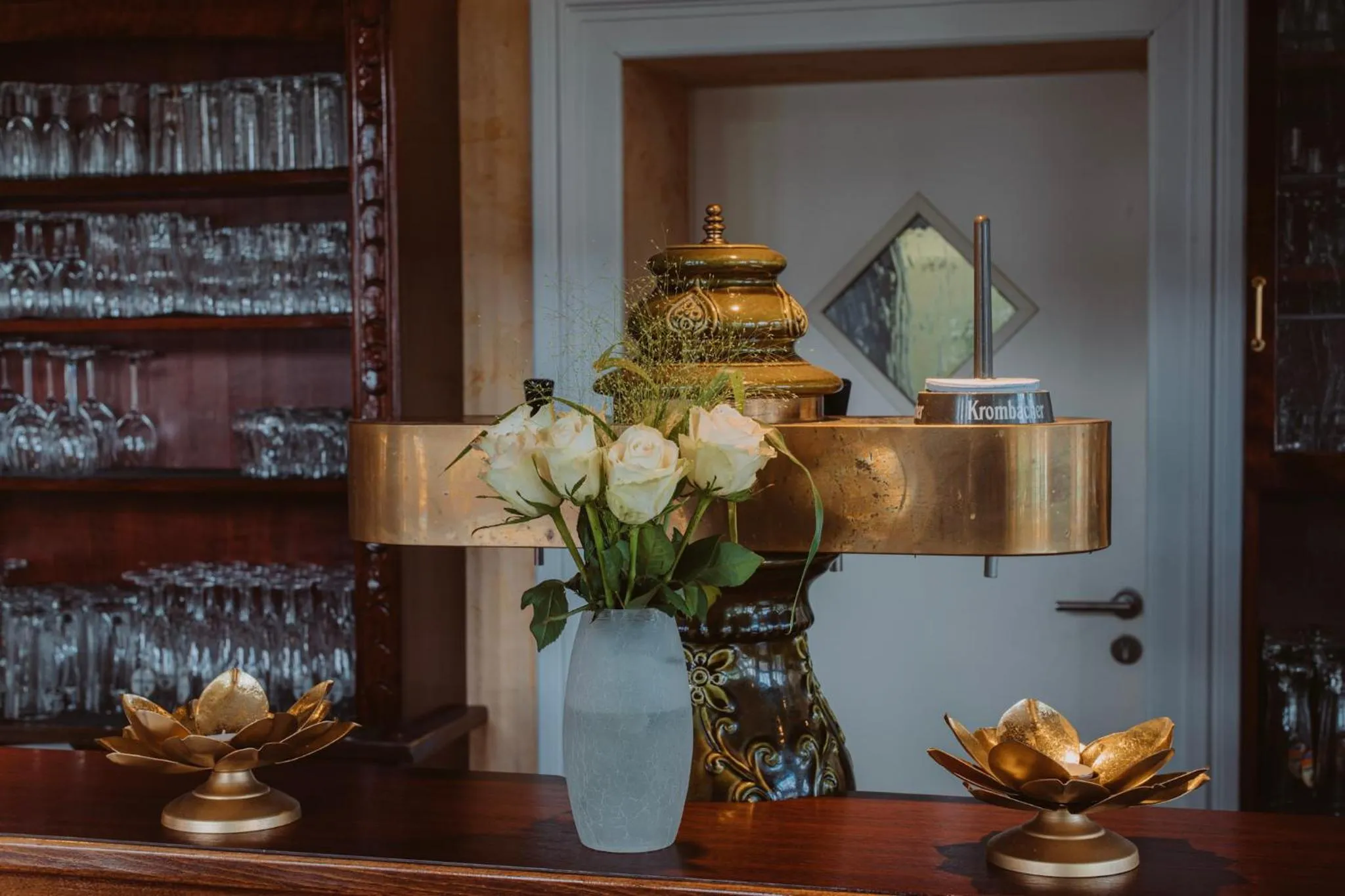 Restaurant/places to eat in Alte Landratsvilla Hotel Bender