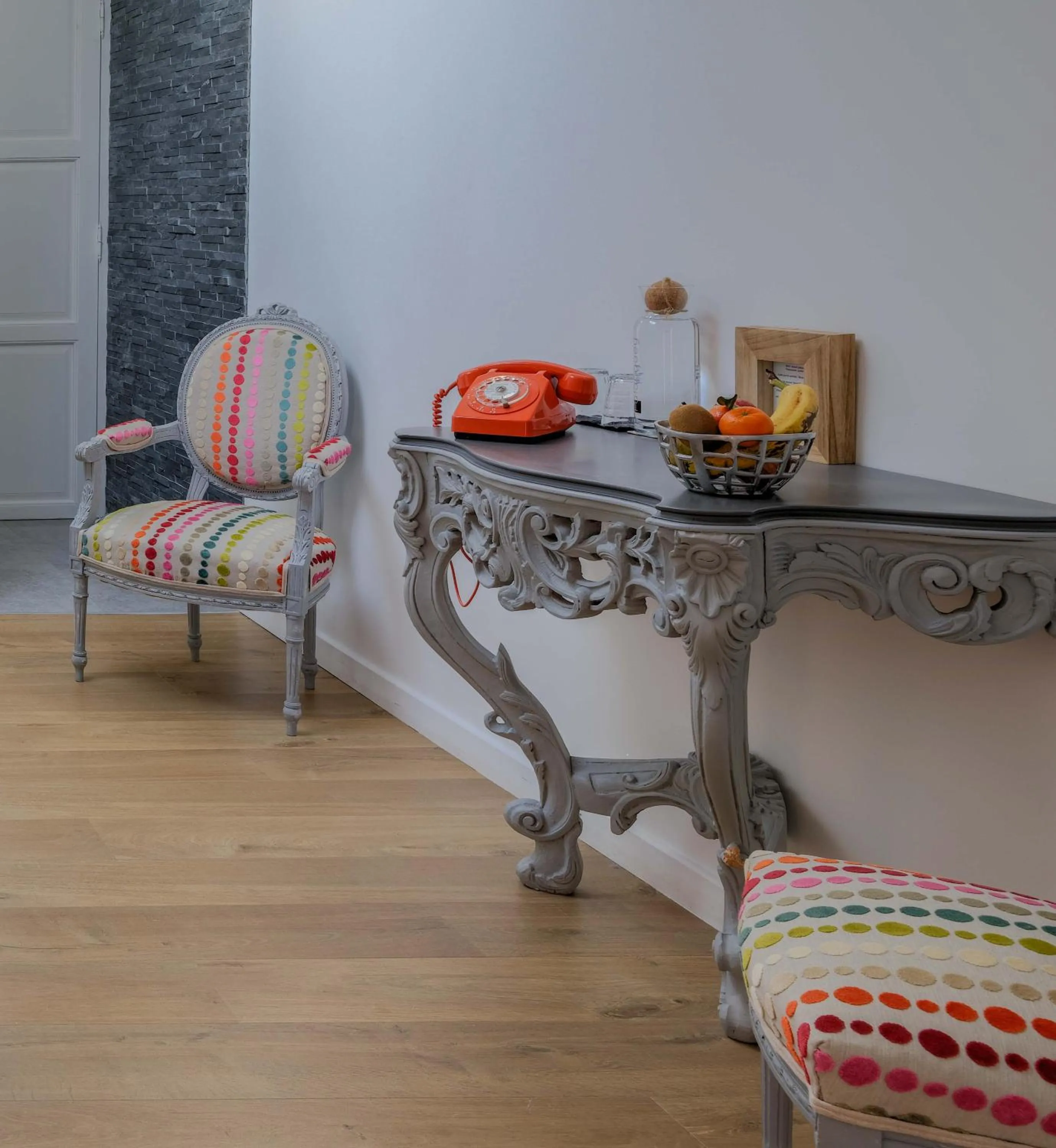 Decorative detail in Chateau du Palanquey & SPA