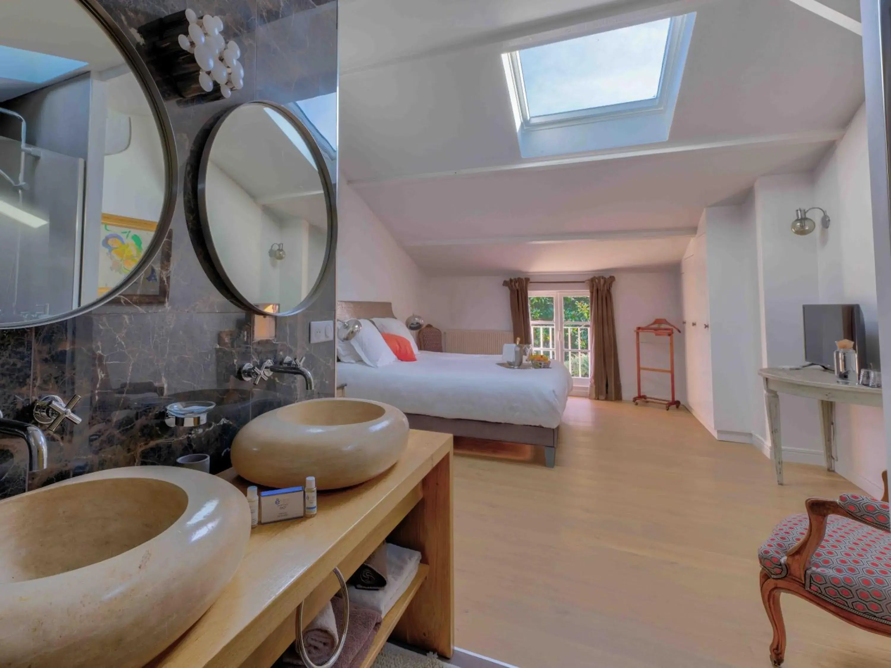 Deluxe King Room in Chateau du Palanquey & SPA Deluxe King Room in Chateau du Palanquey & SPA