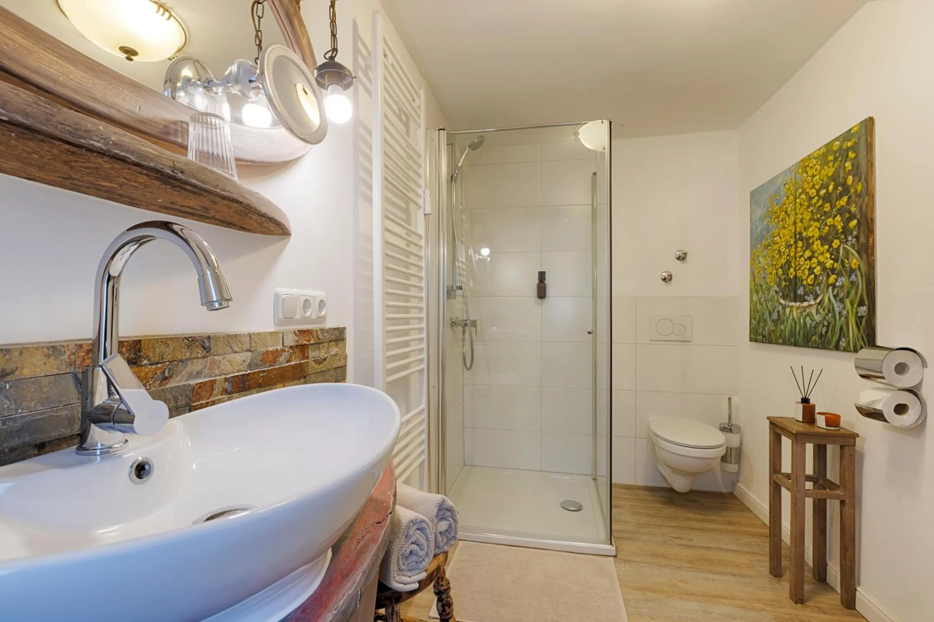 Shower in Weinhotel Oechsle & Brix