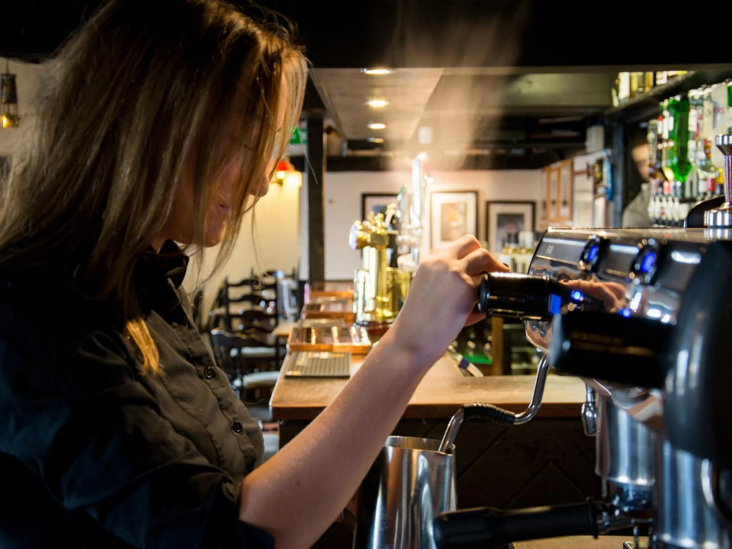 Lounge or bar in The Barrel Inn