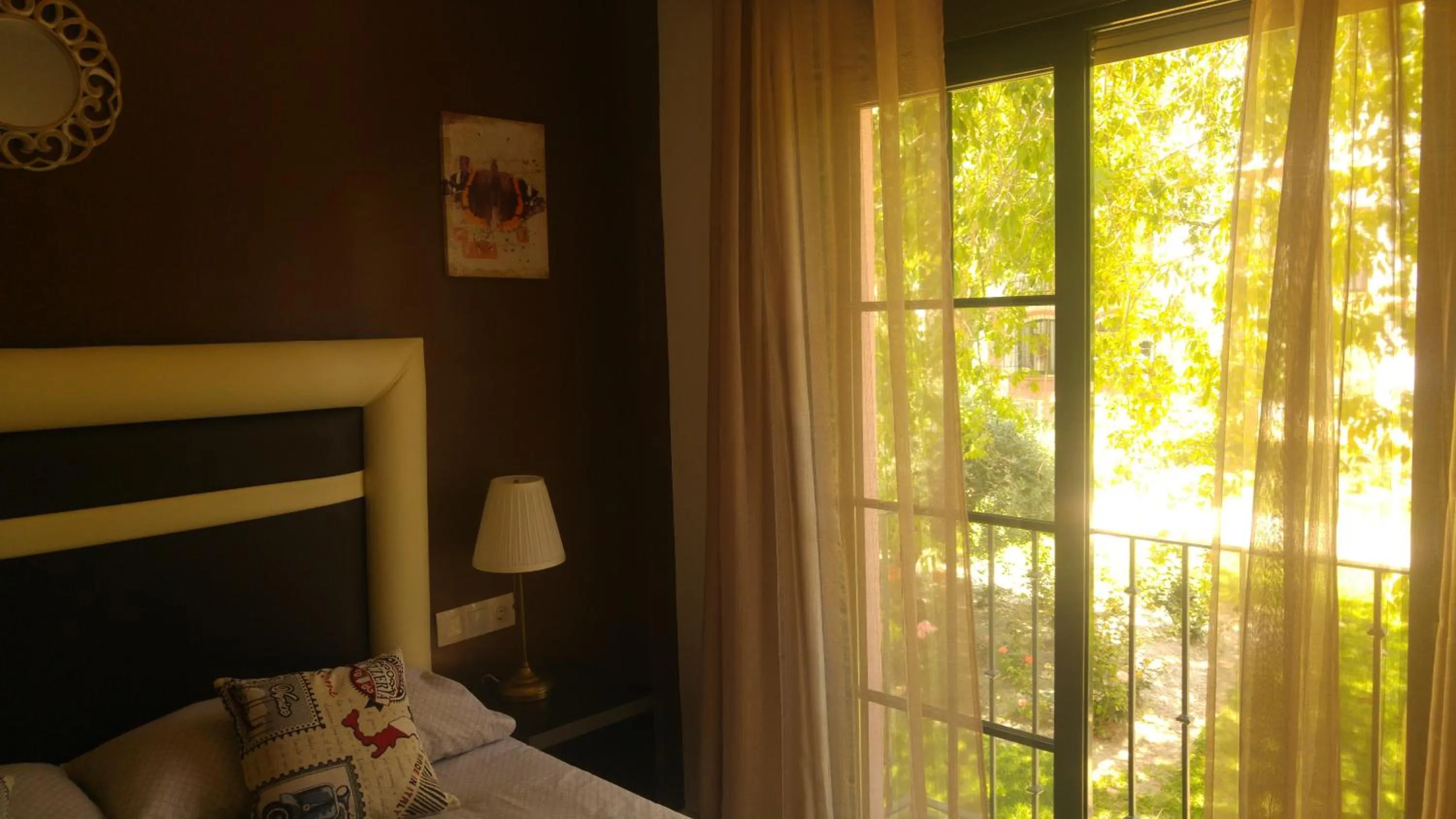 Photo of the whole room in Hospederia V Centenario