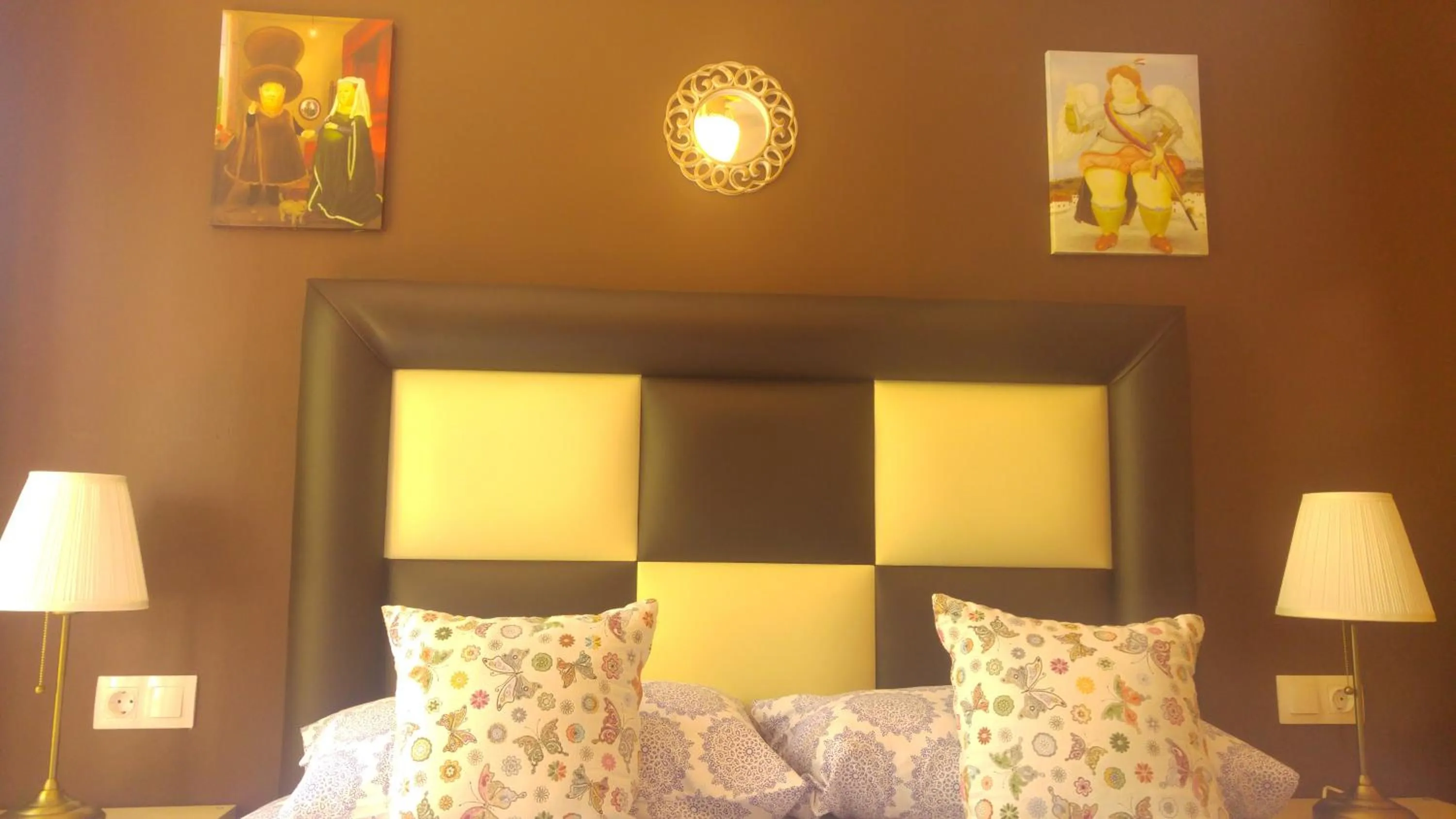 Photo of the whole room in Hospederia V Centenario