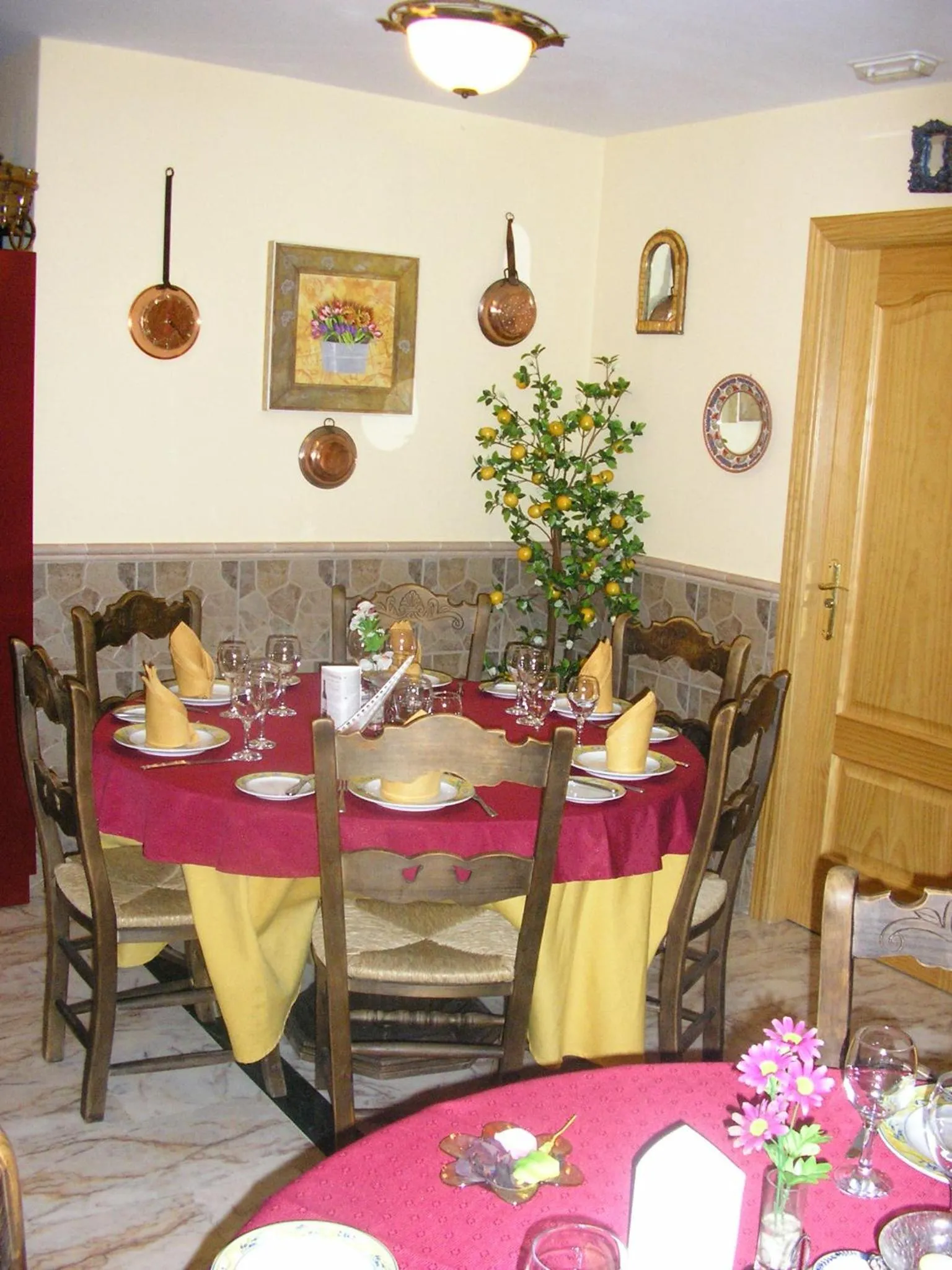 Restaurant/places to eat in Hospederia V Centenario